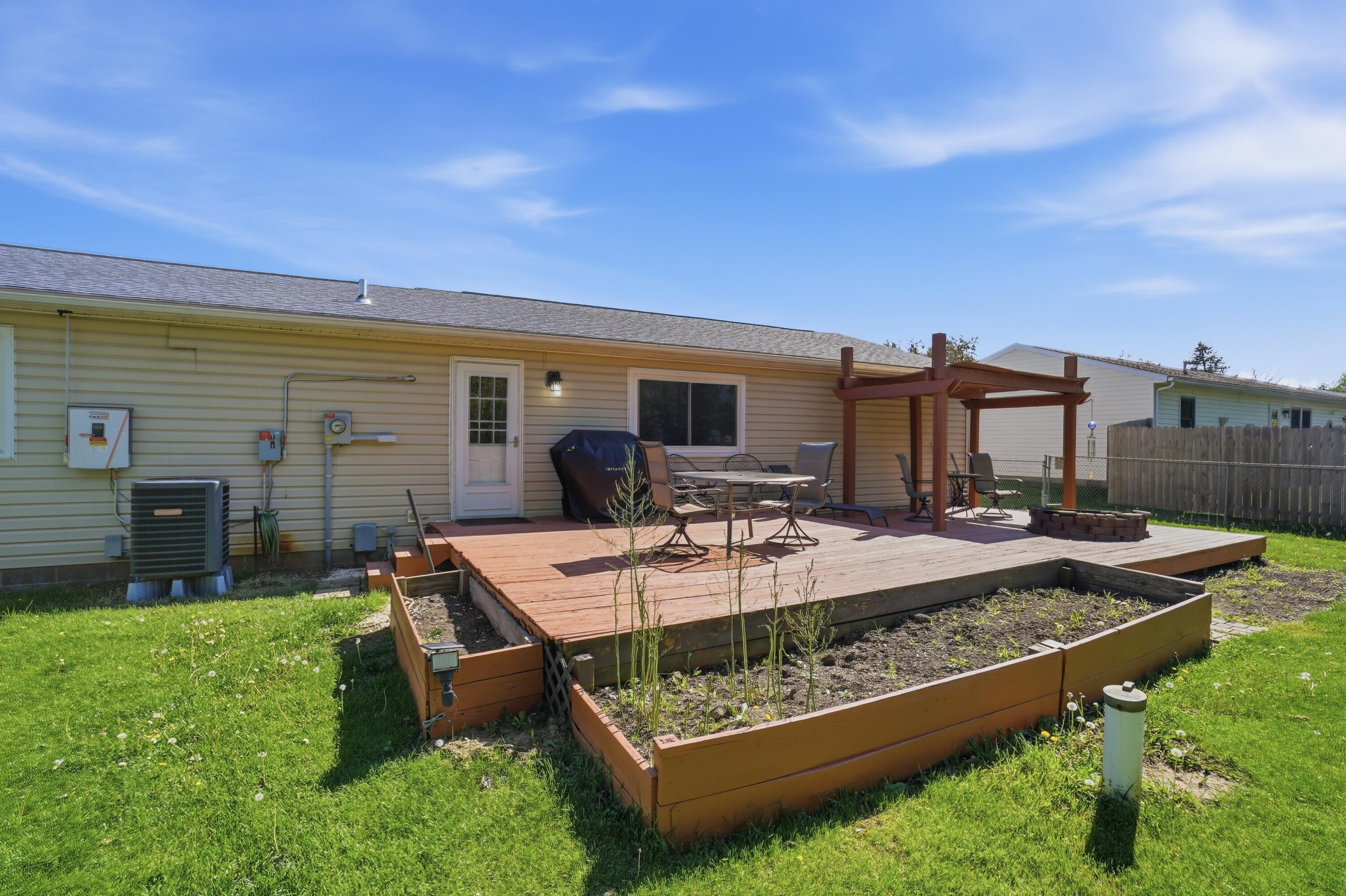 14214 Pleasant Ridge Drive, Marysville, Ohio 43040
