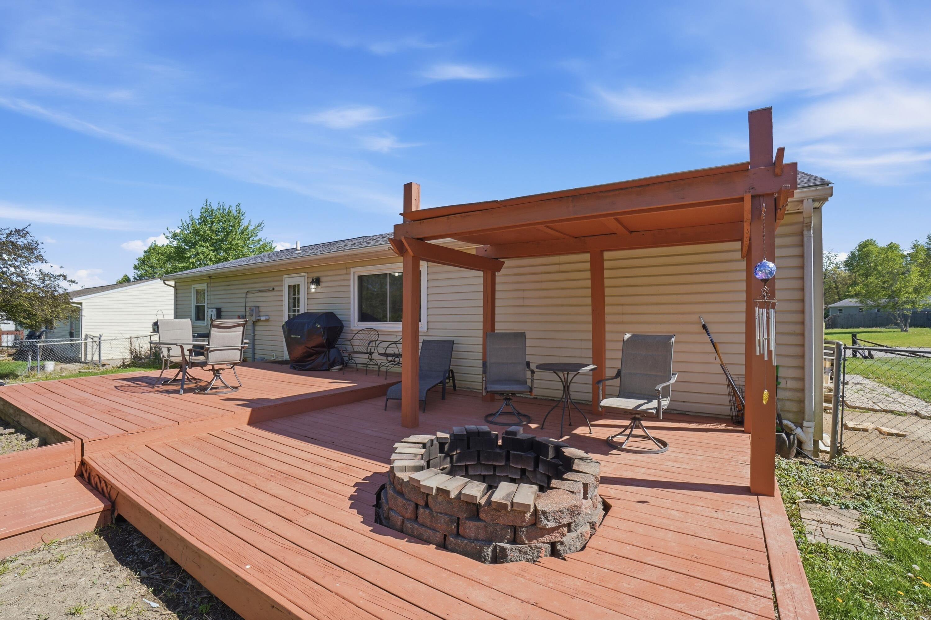 14214 Pleasant Ridge Drive, Marysville, Ohio 43040