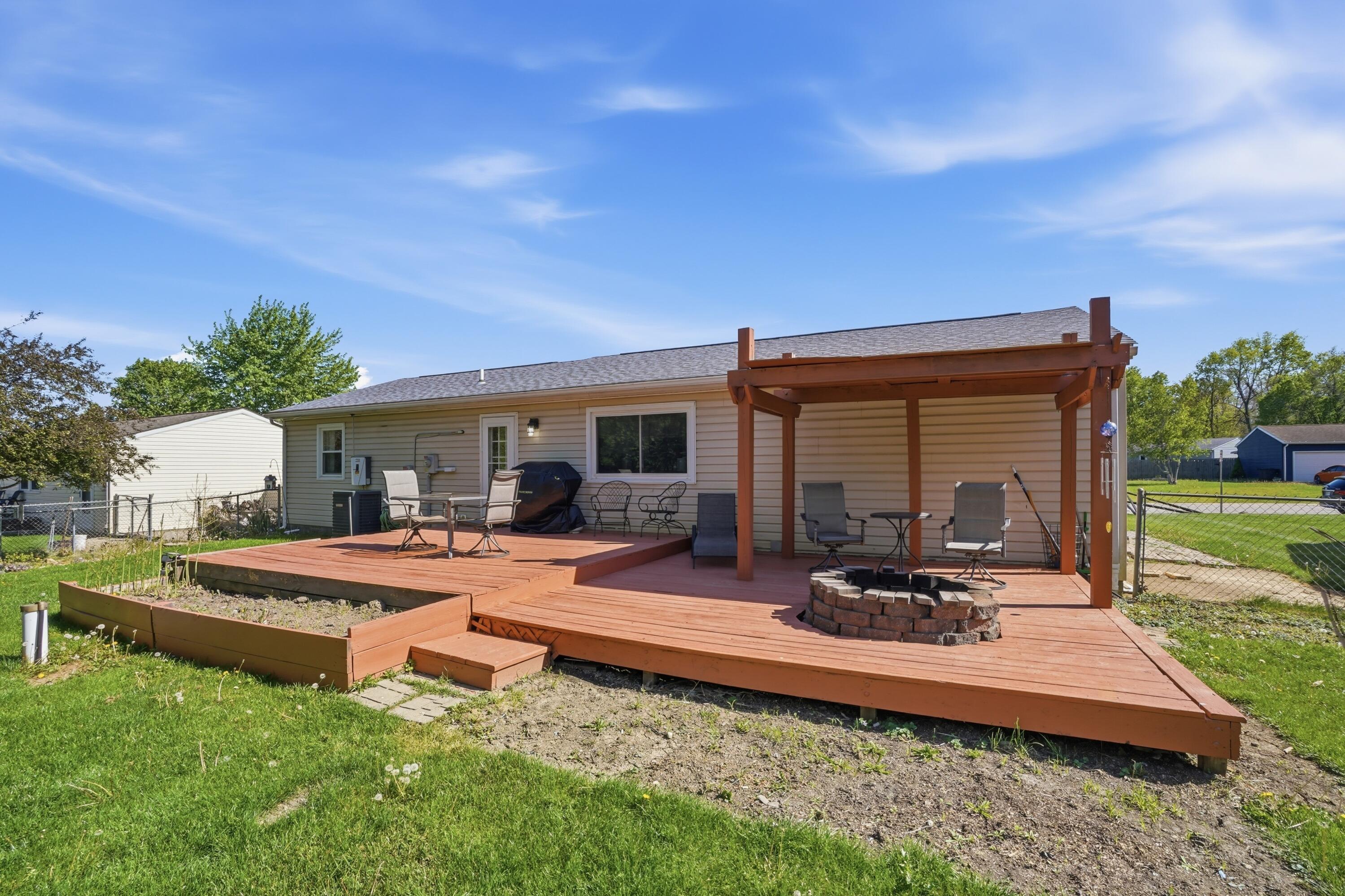 14214 Pleasant Ridge Drive, Marysville, Ohio 43040
