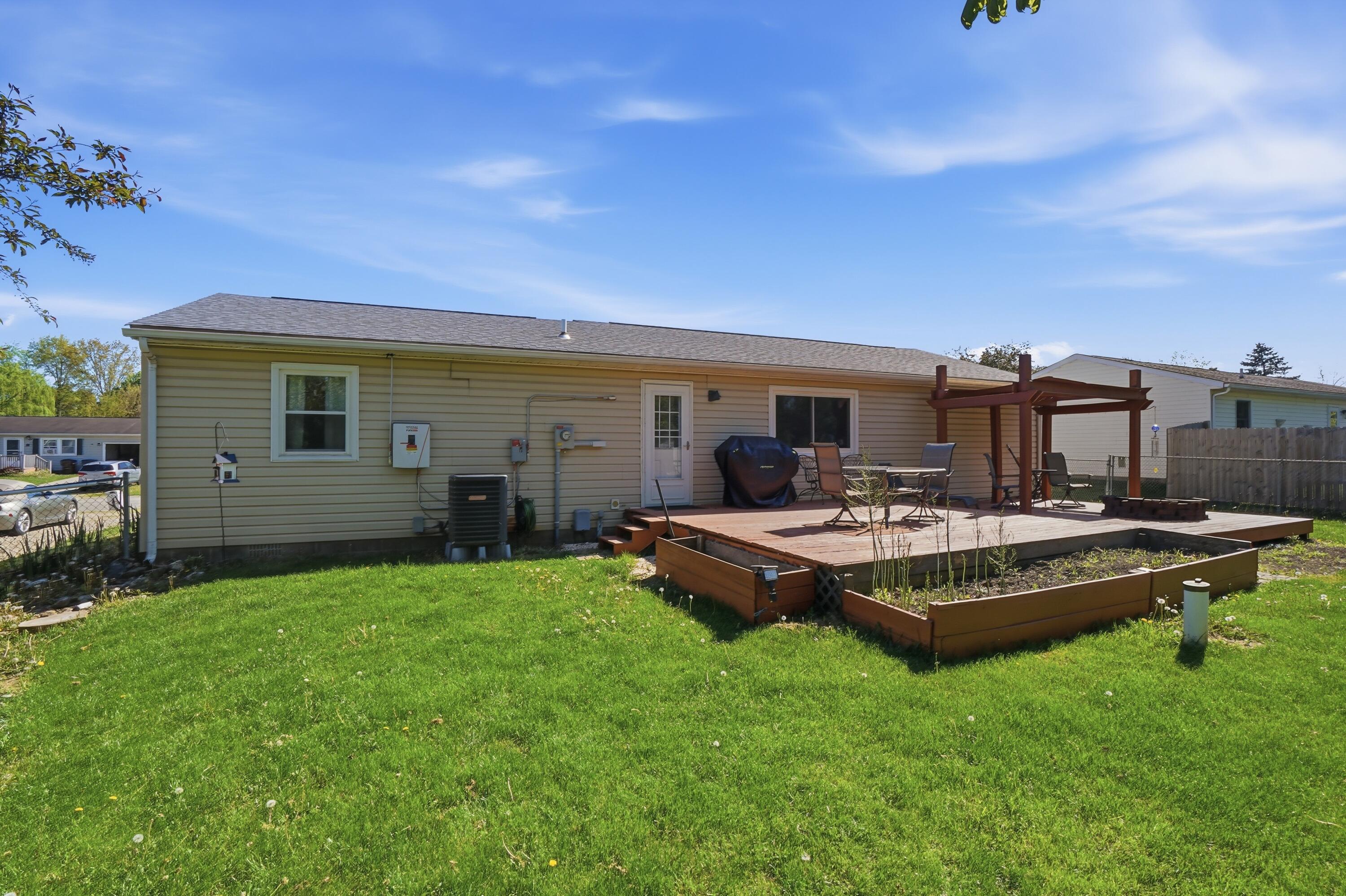 14214 Pleasant Ridge Drive, Marysville, Ohio 43040
