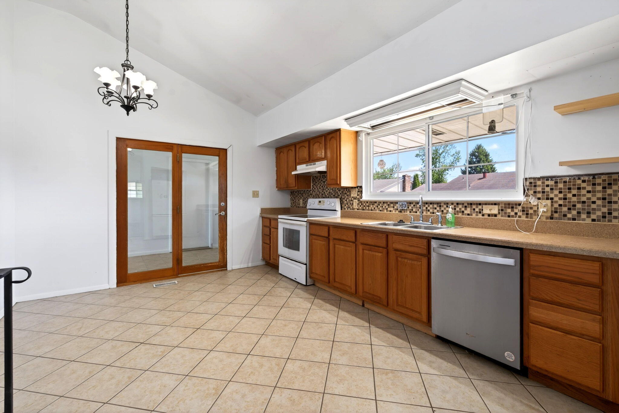 415 Falcon Drive, New Carlisle, Ohio 45344