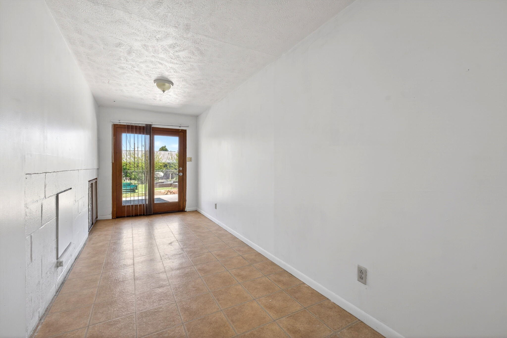 415 Falcon Drive, New Carlisle, Ohio 45344