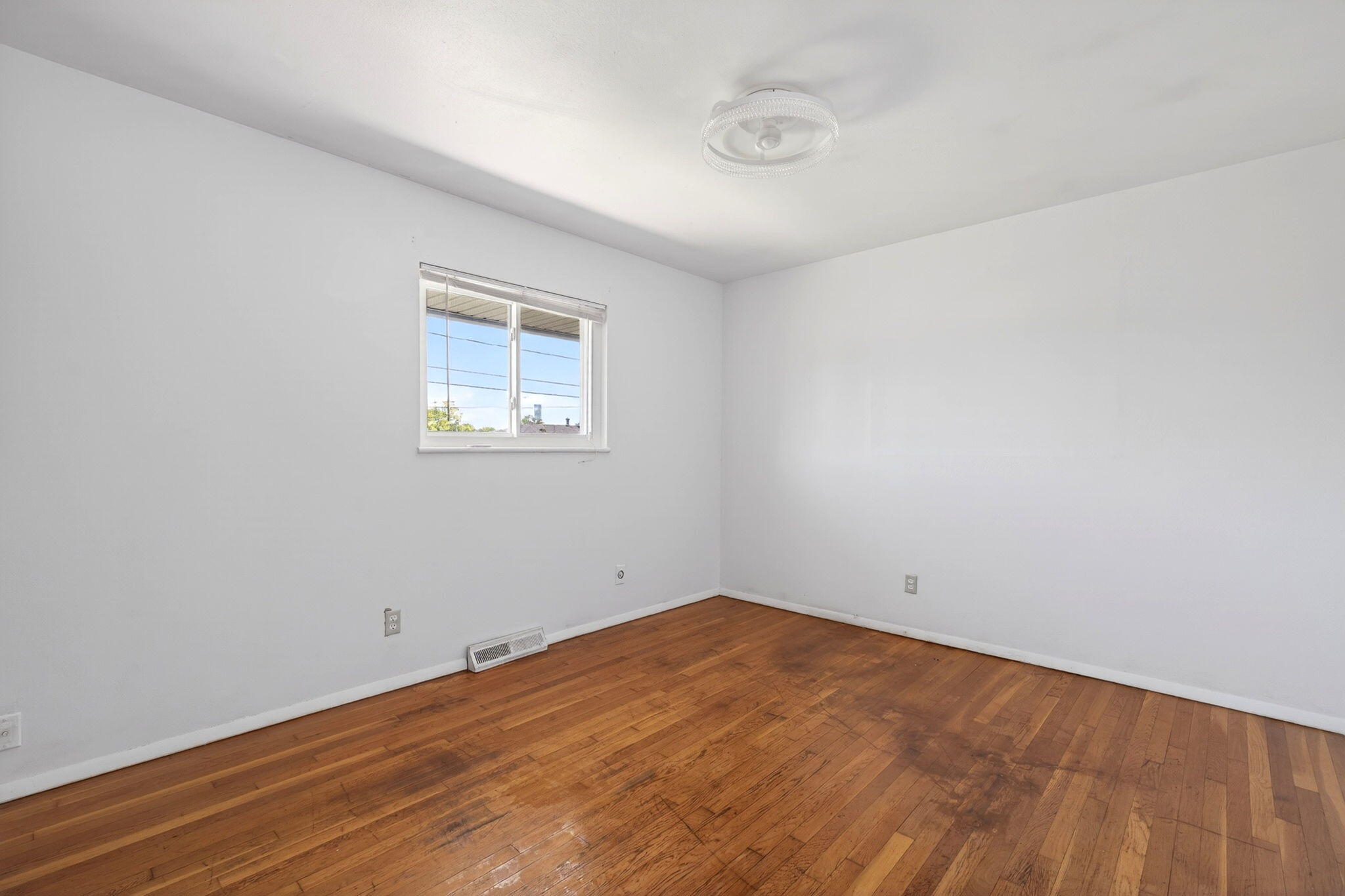 415 Falcon Drive, New Carlisle, Ohio 45344