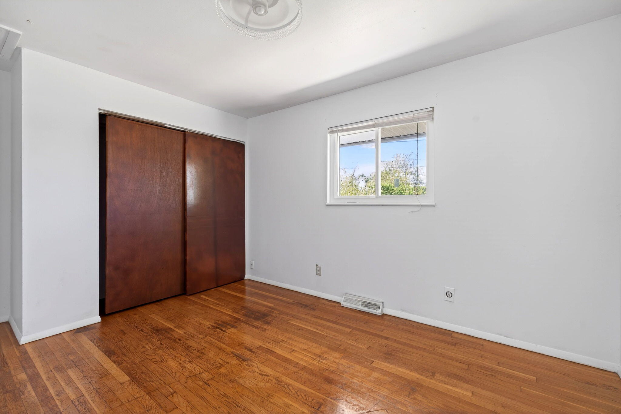 415 Falcon Drive, New Carlisle, Ohio 45344