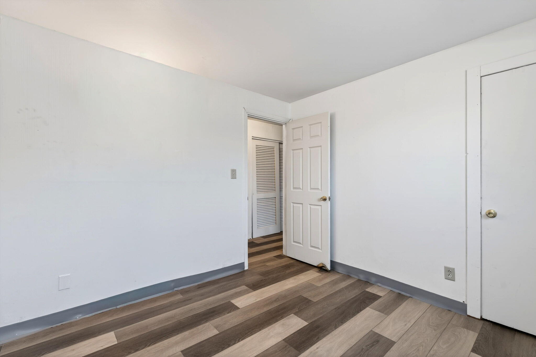 415 Falcon Drive, New Carlisle, Ohio 45344