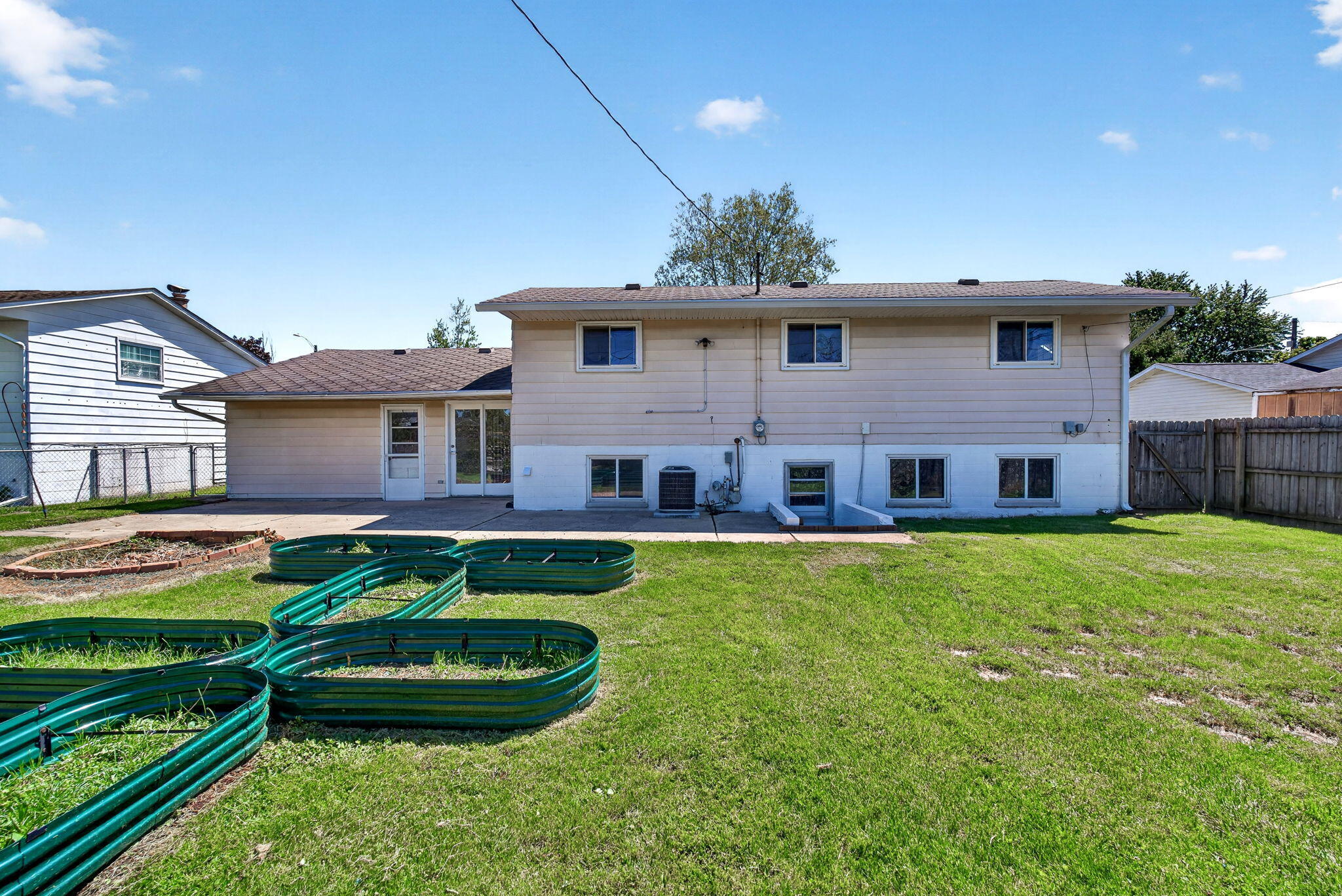 415 Falcon Drive, New Carlisle, Ohio 45344