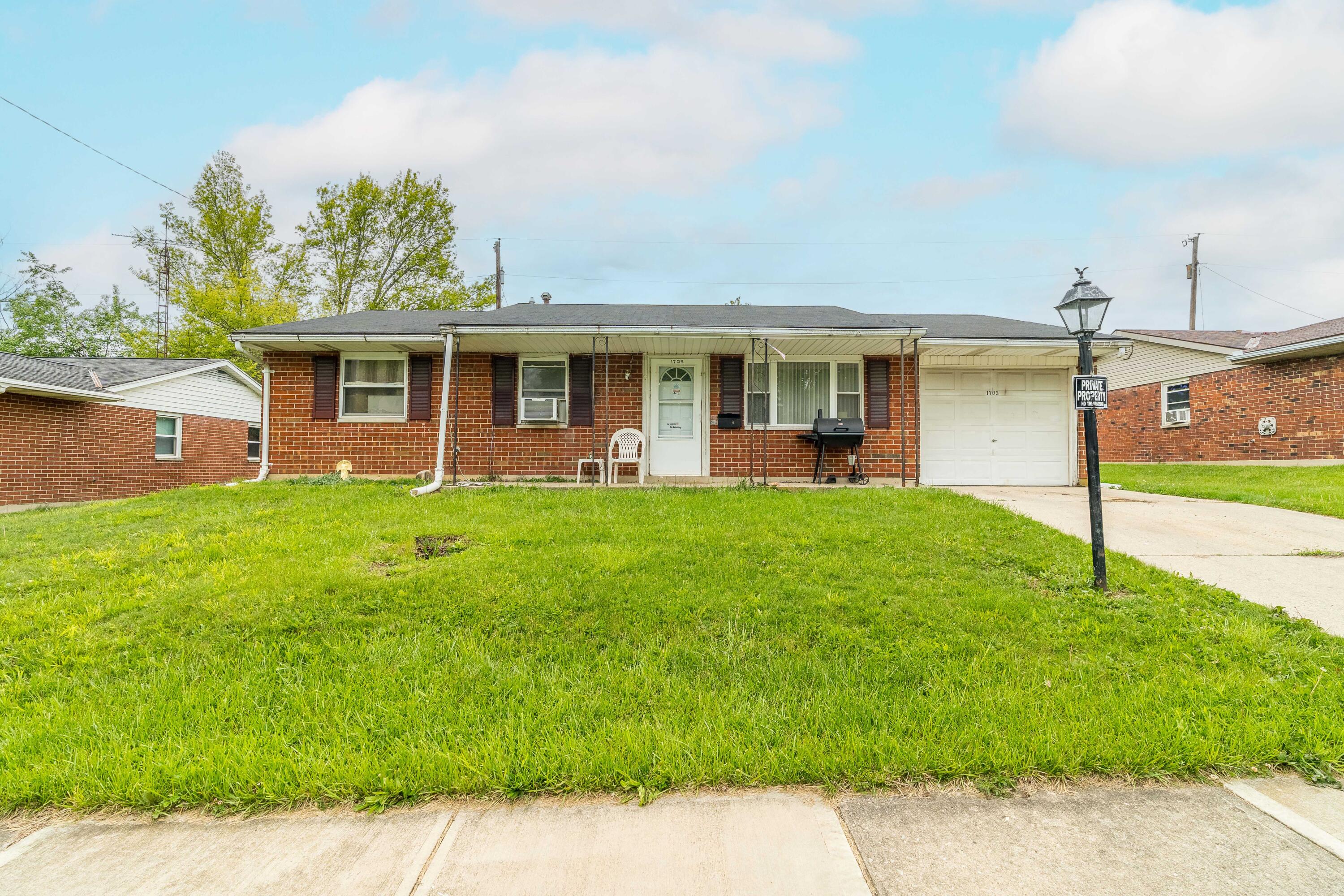 1703 Fair Oaks Drive, Sidney, Ohio 45365
