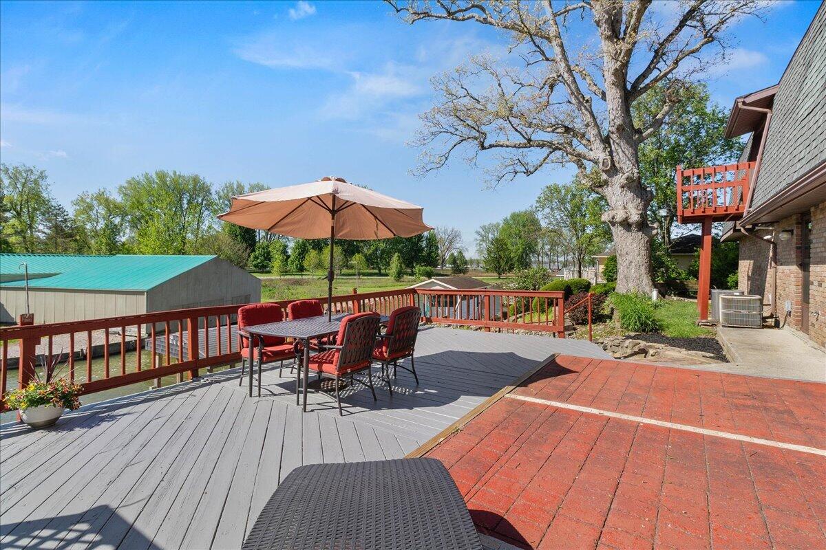 8095 Blue Heron Cove, Huntsville, Ohio 43324