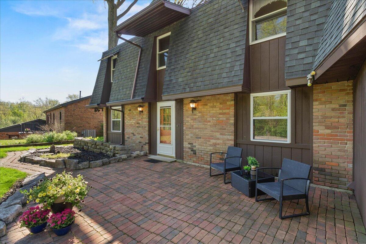 8095 Blue Heron Cove, Huntsville, Ohio 43324