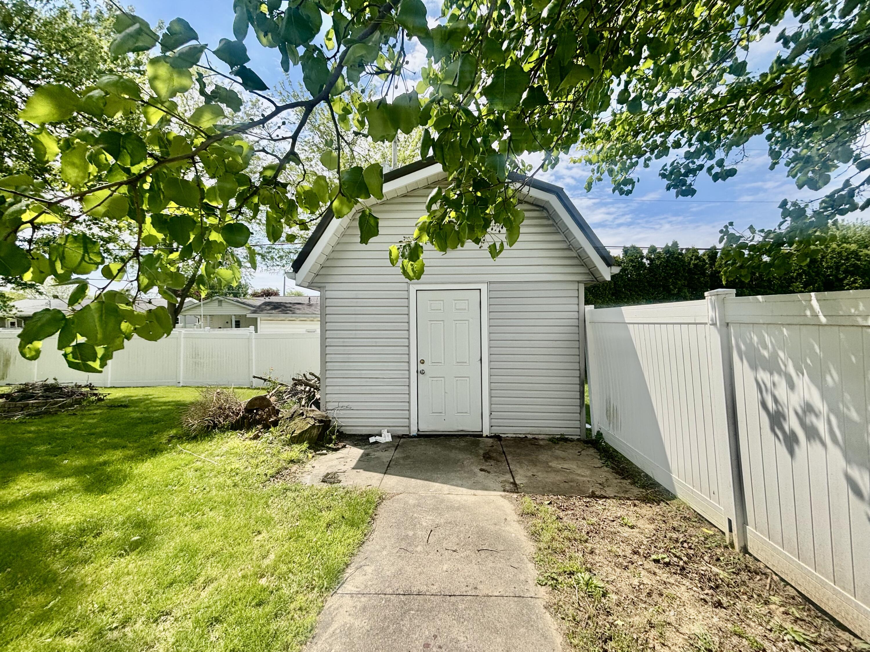 613 Fairview Drive, Coldwater, Ohio 45828
