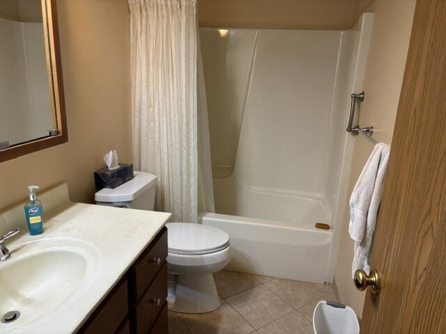 1232 Waterbury Place, Troy, Ohio 45373