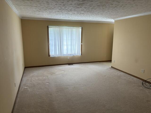 1232 Waterbury Place, Troy, Ohio 45373