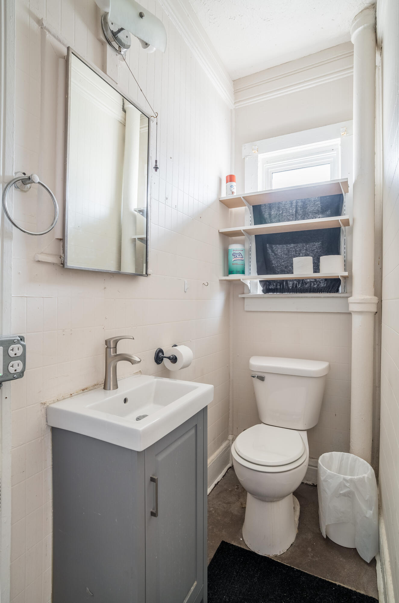 313 Oakwood Street, Bradford, Ohio 45308