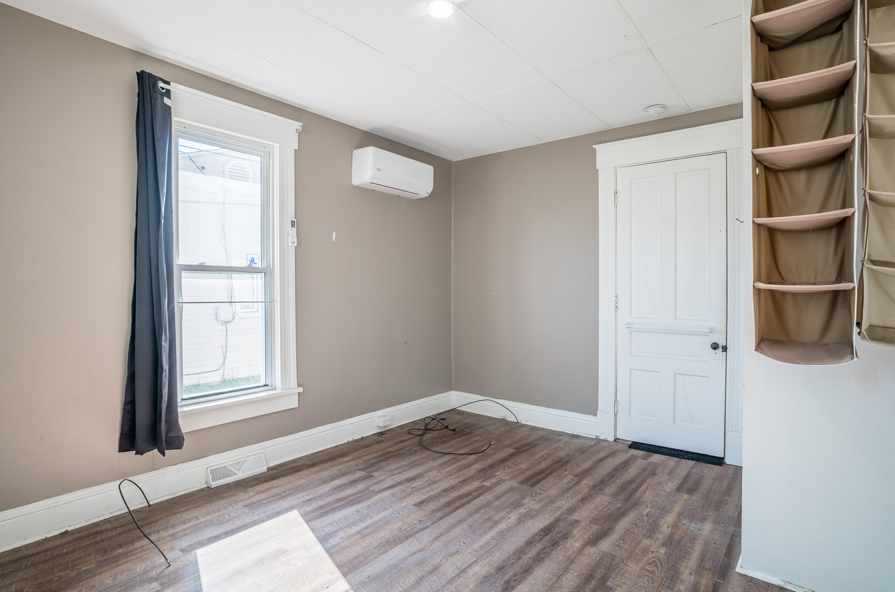 313 Oakwood Street, Bradford, Ohio 45308