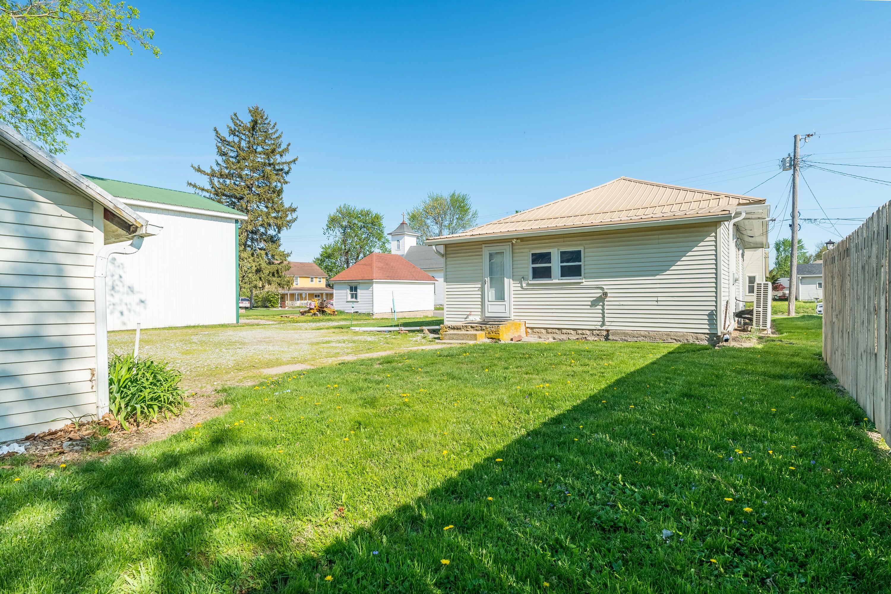 313 Oakwood Street, Bradford, Ohio 45308