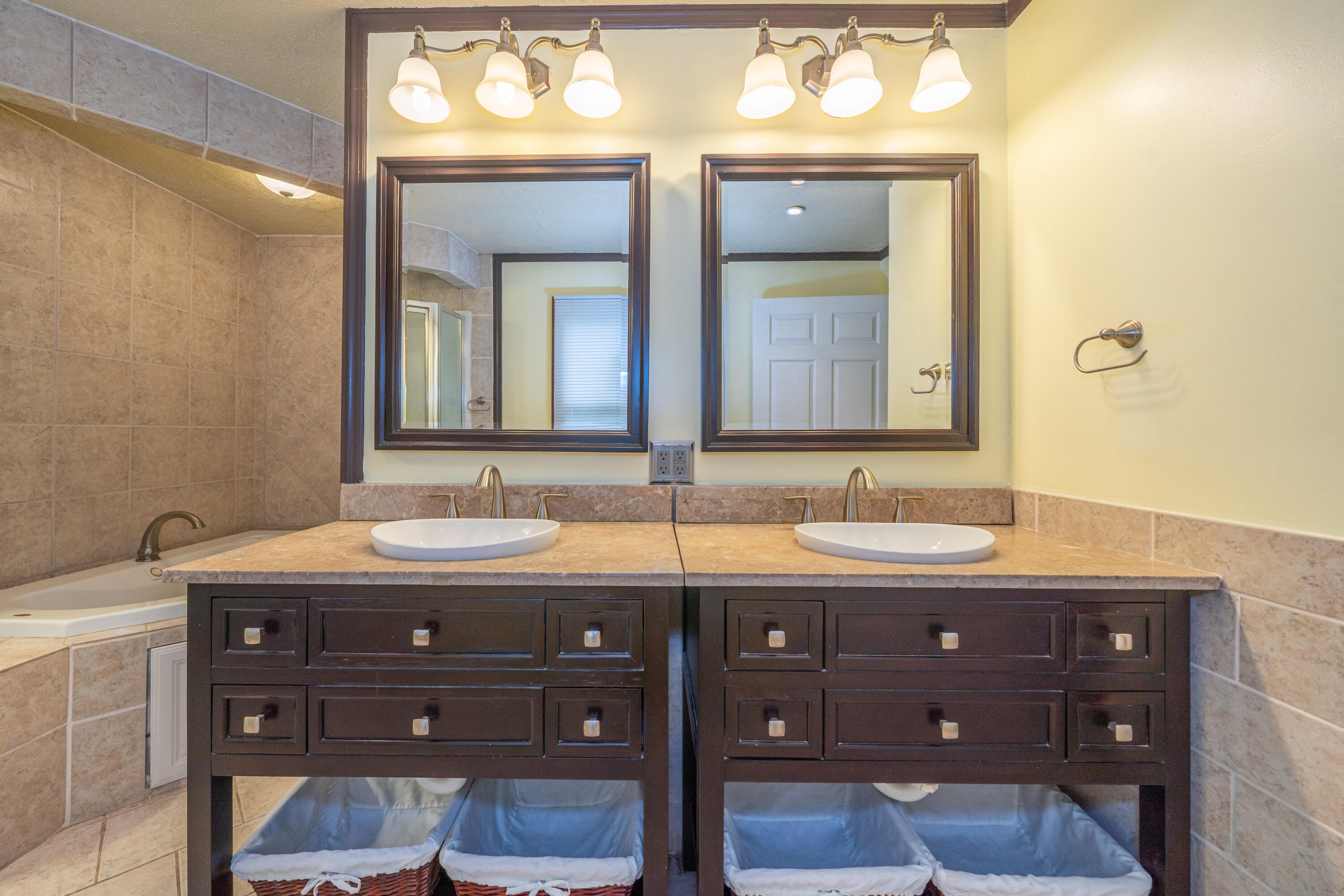 411 Birdsong Drive, Vandalia, Ohio 45377