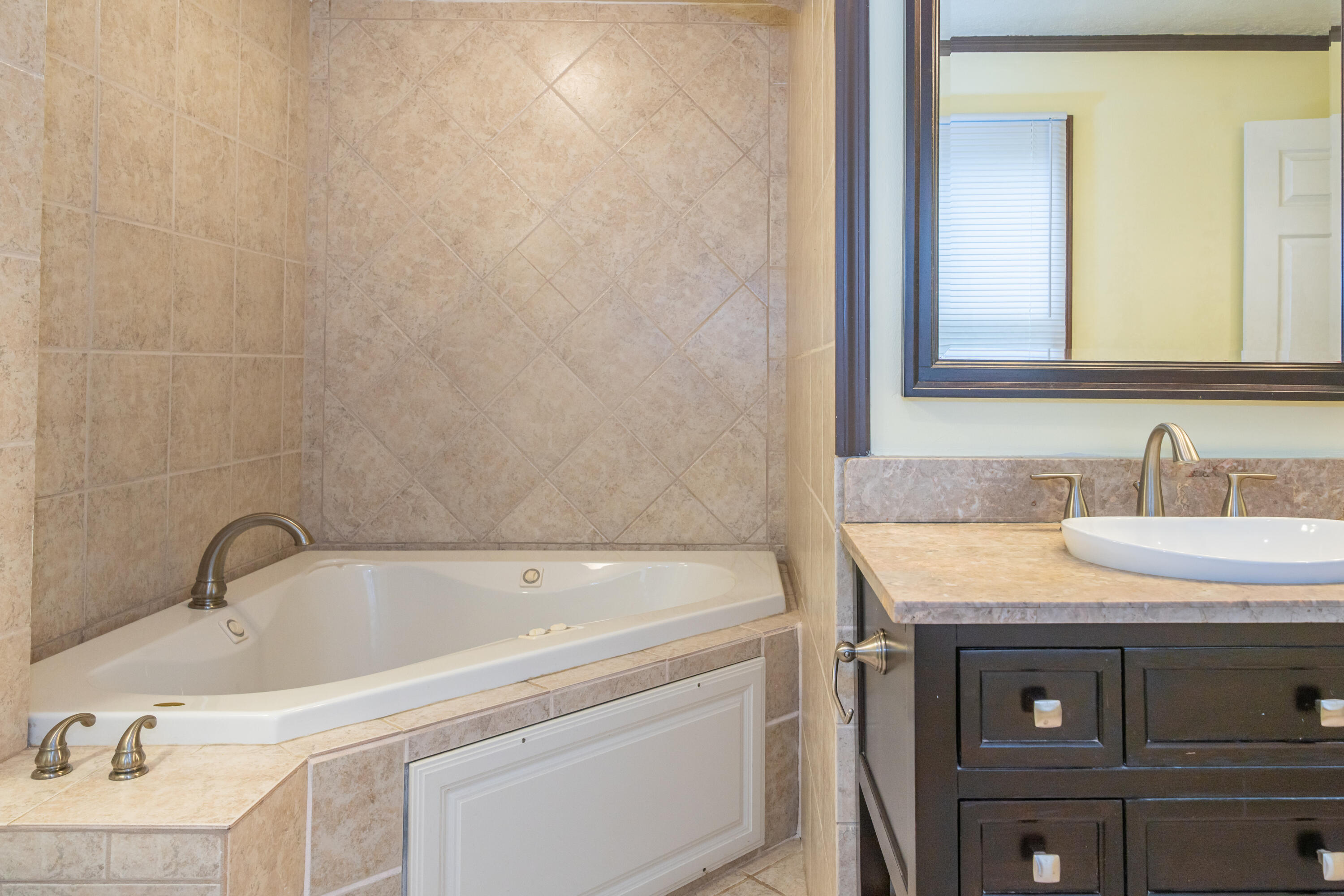 411 Birdsong Drive, Vandalia, Ohio 45377