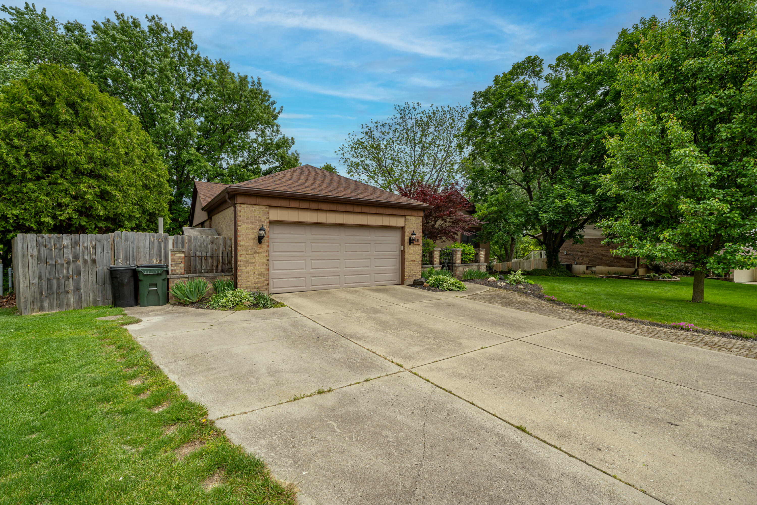 411 Birdsong Drive, Vandalia, Ohio 45377