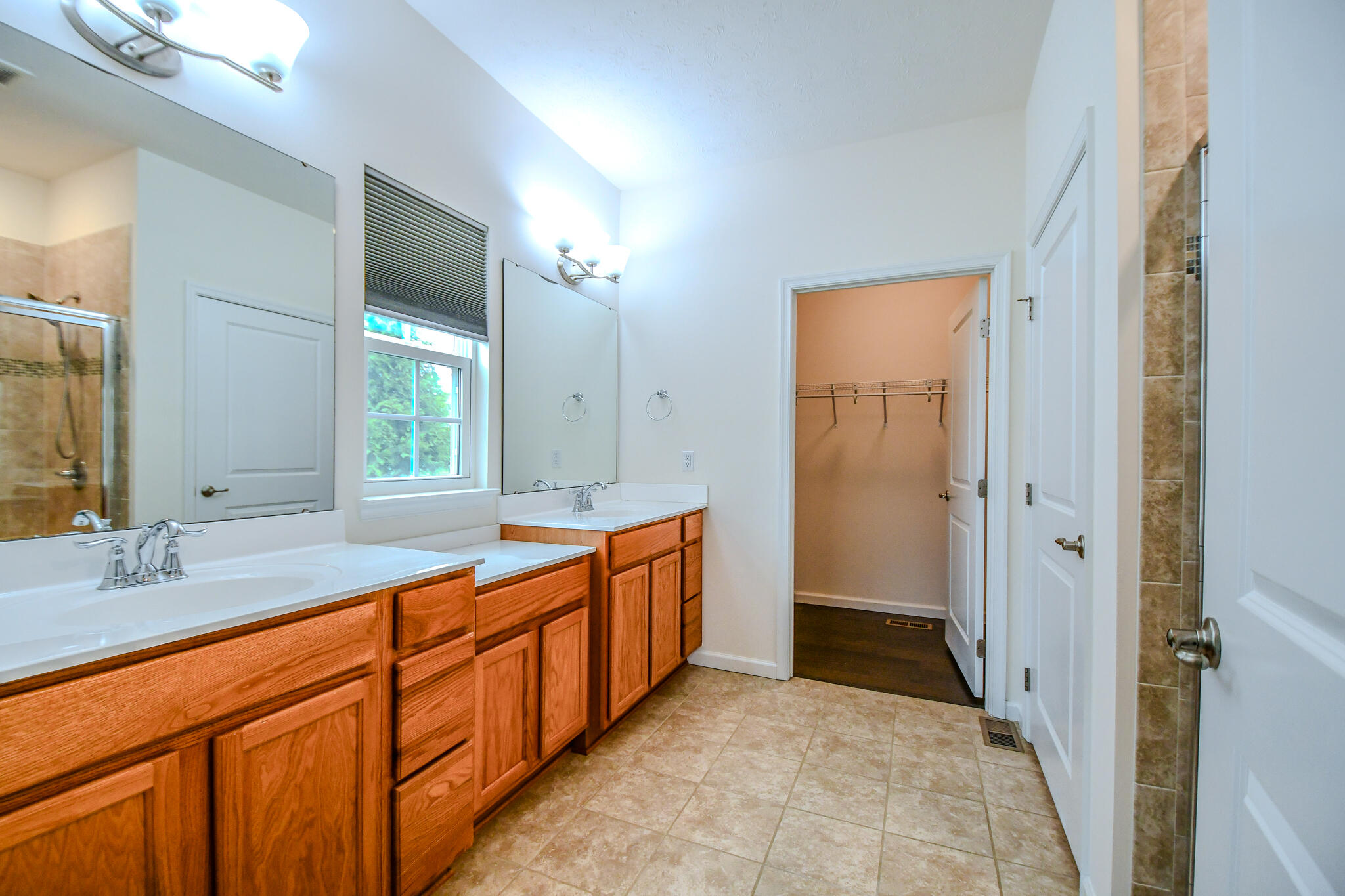 1136 Red Maple Drive, Troy, Ohio 45373