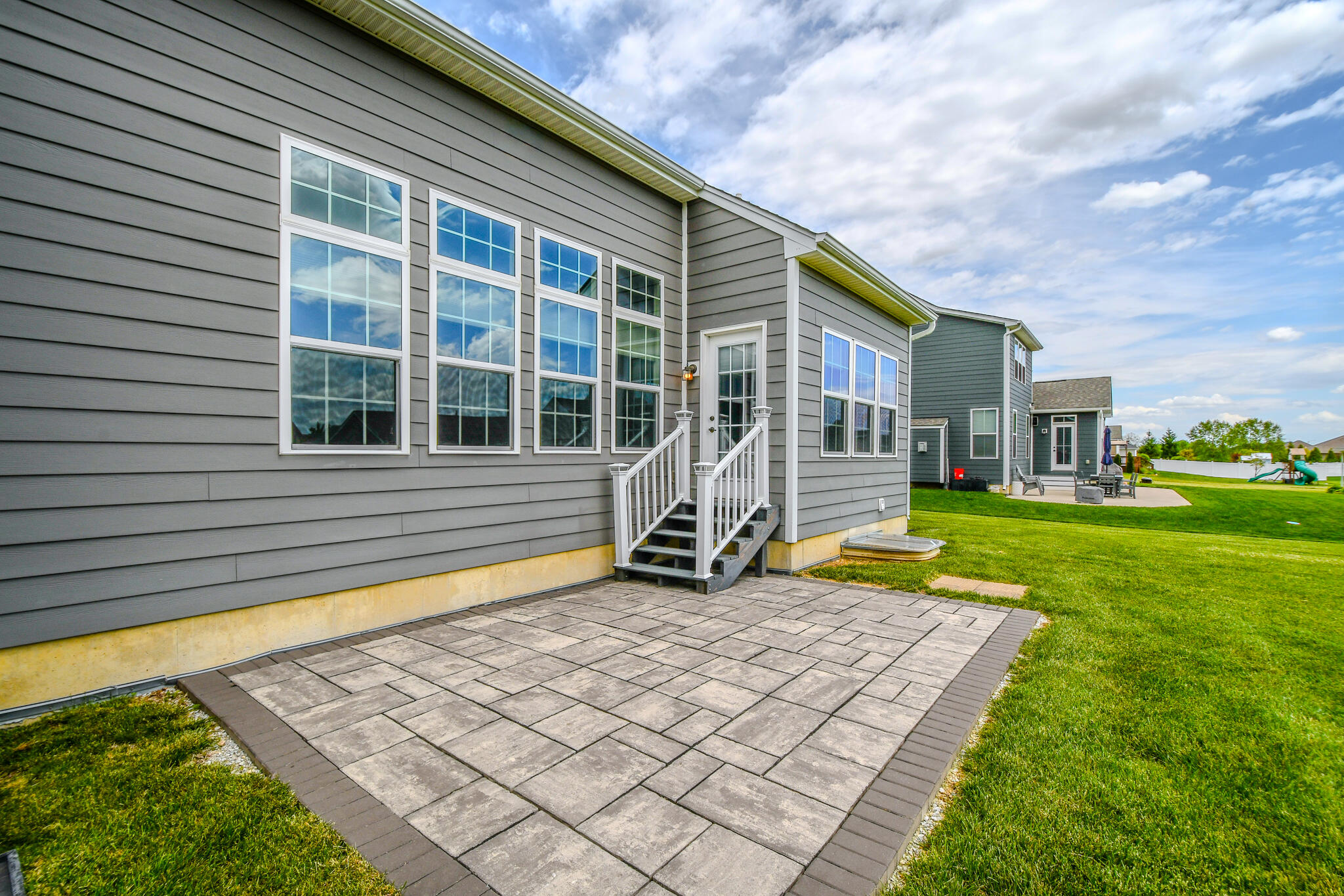 1136 Red Maple Drive, Troy, Ohio 45373
