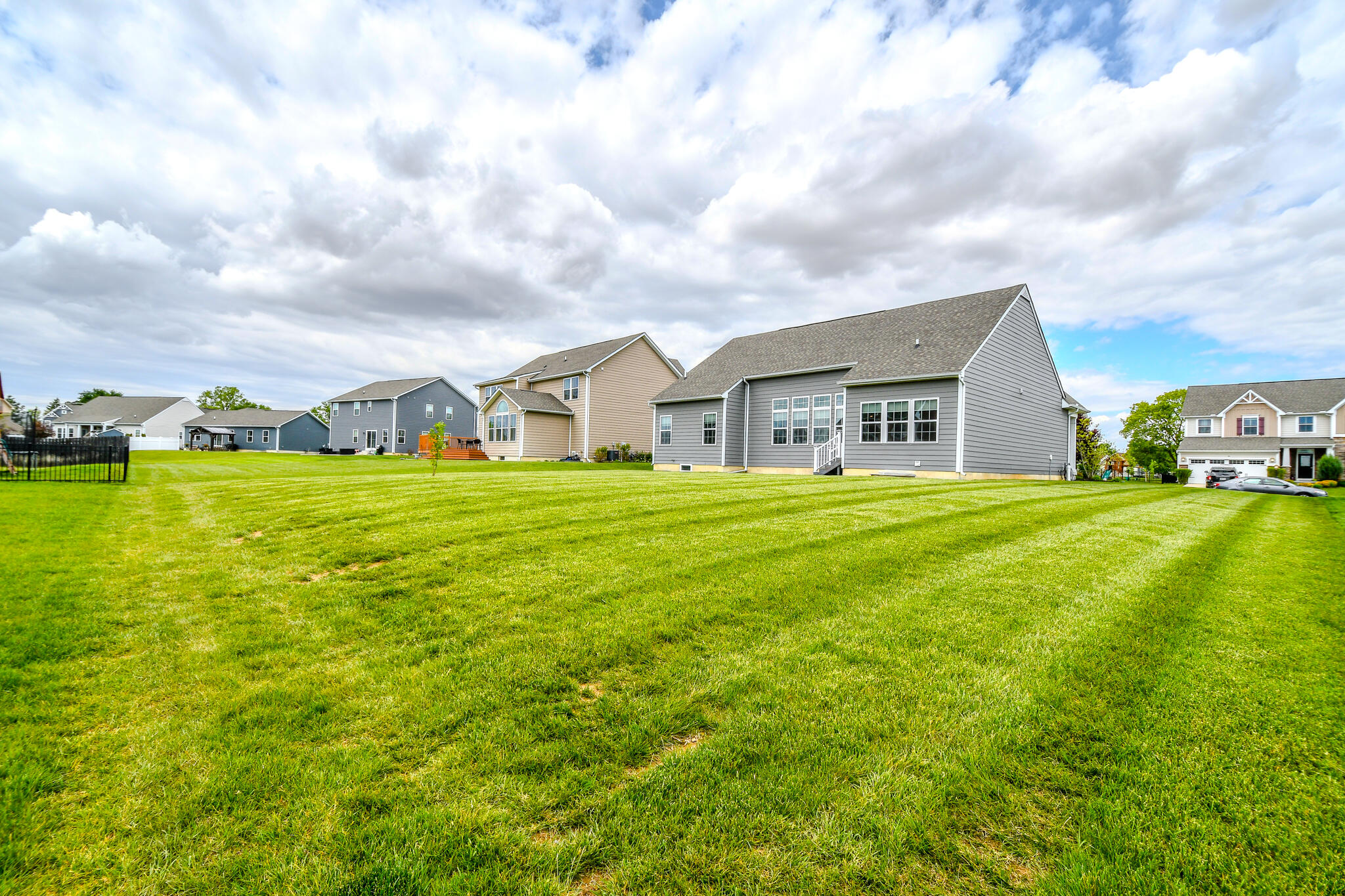 1136 Red Maple Drive, Troy, Ohio 45373