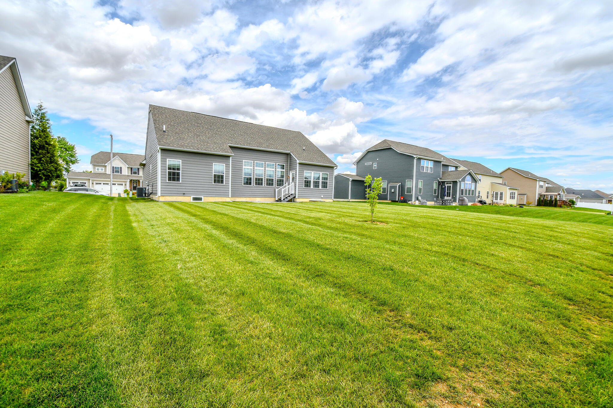 1136 Red Maple Drive, Troy, Ohio 45373