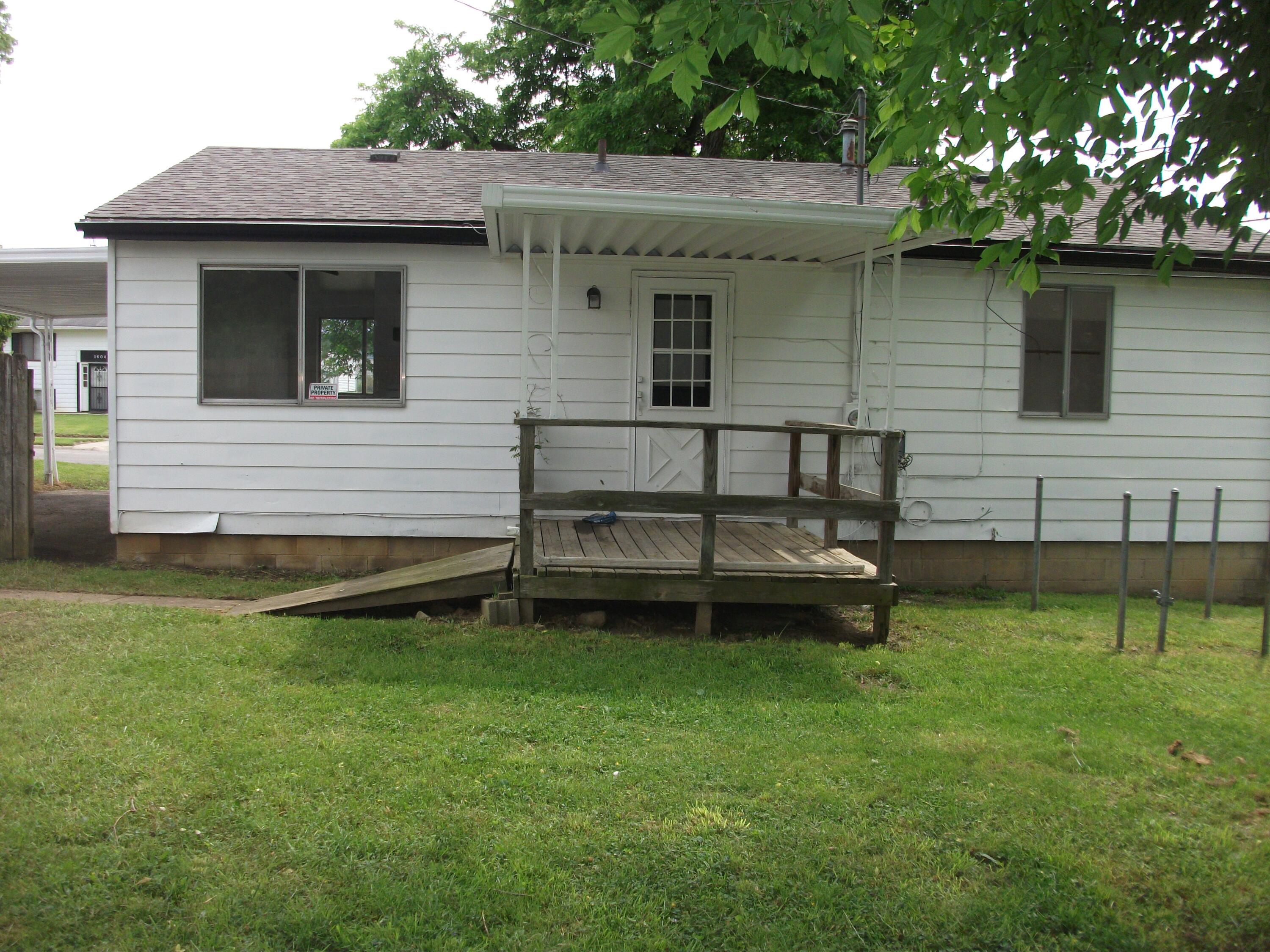 1611 Springmont Avenue, Springfield, Ohio 45506