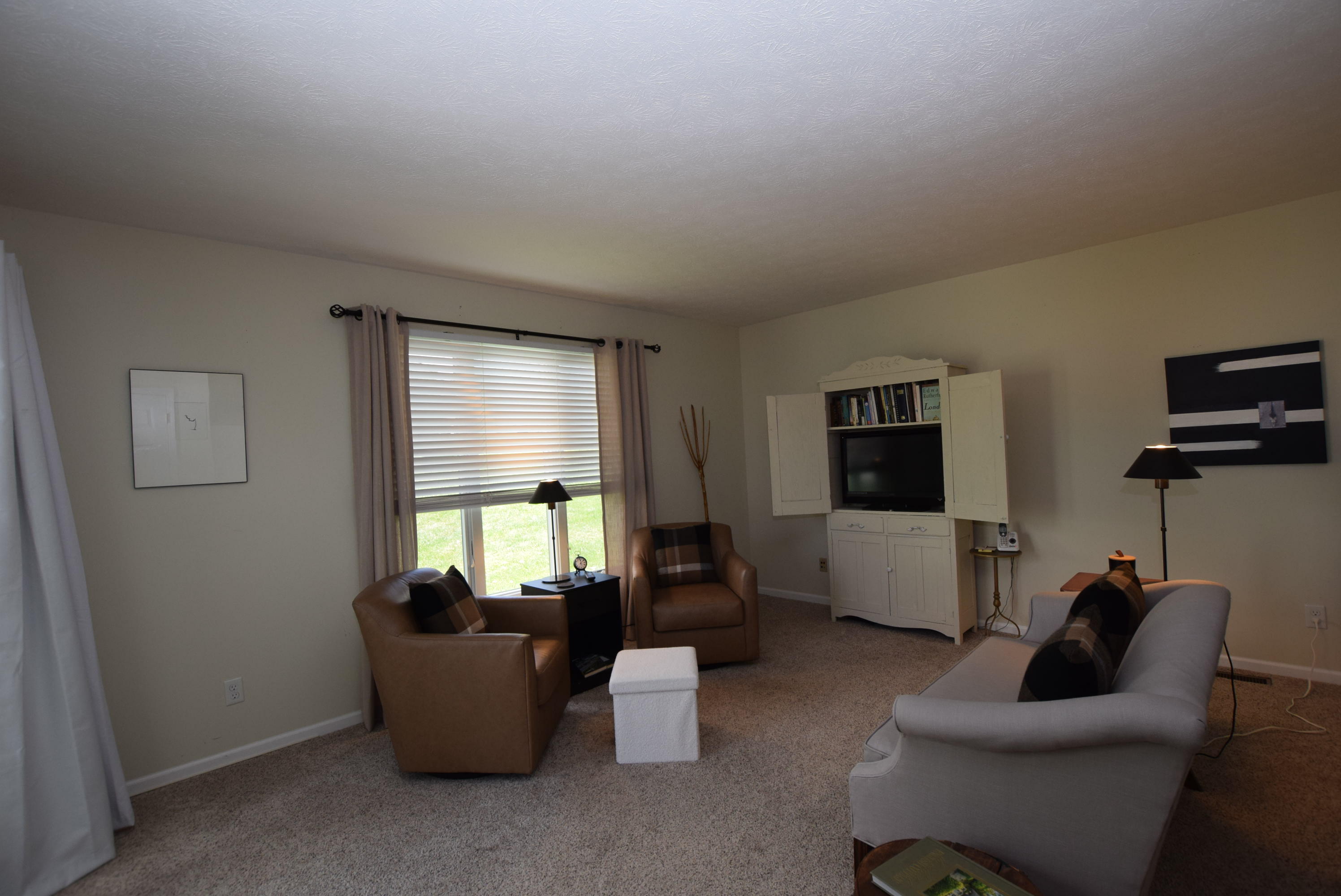 943 Lawn Avenue, Urbana, Ohio 43078