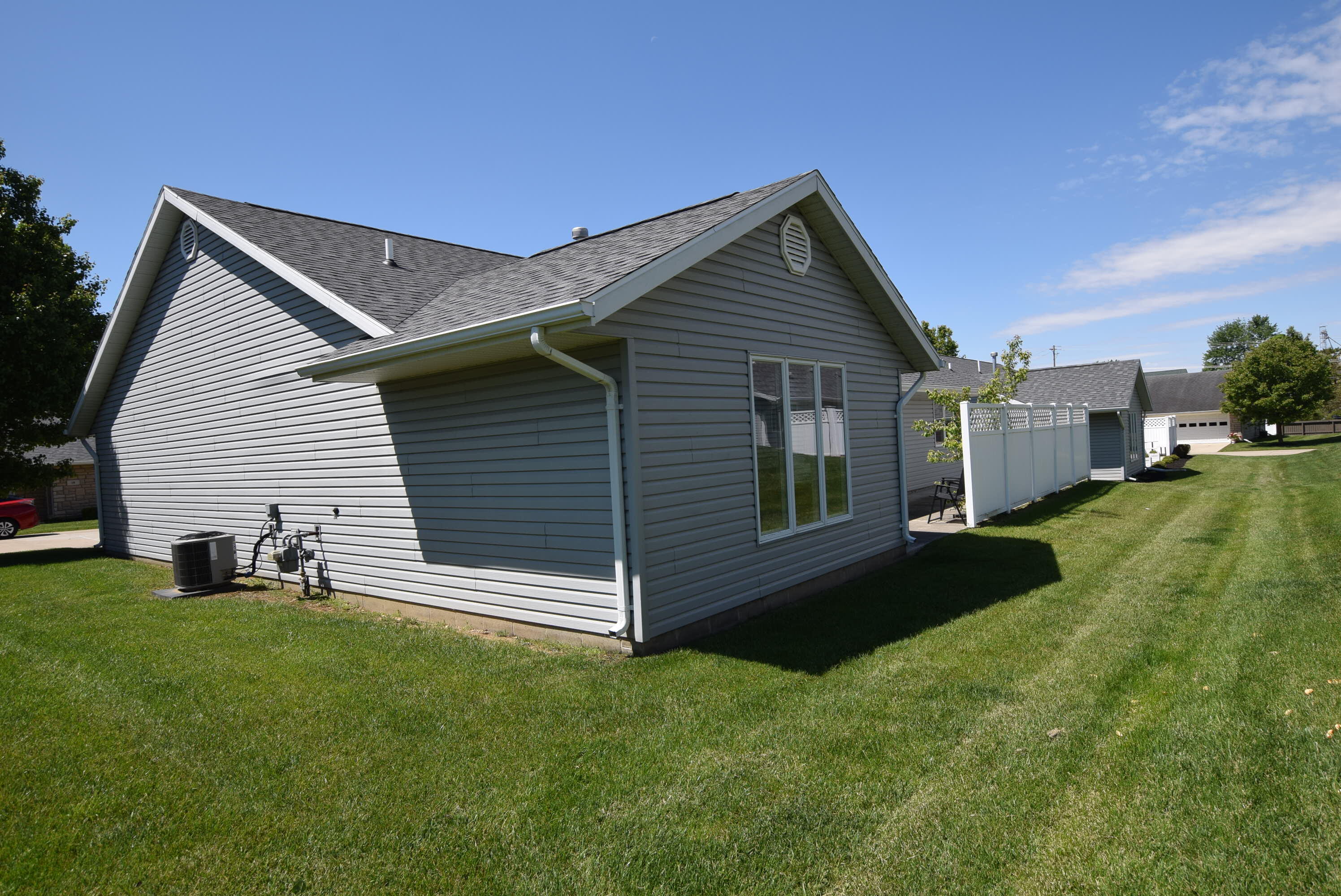 943 Lawn Avenue, Urbana, Ohio 43078