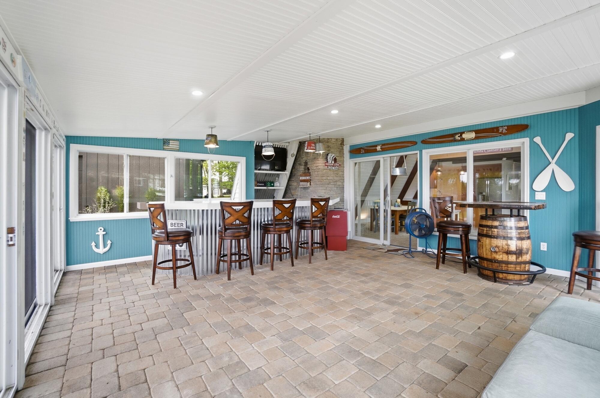 10857 Seminole Shore Drive, Huntsville, Ohio 43324