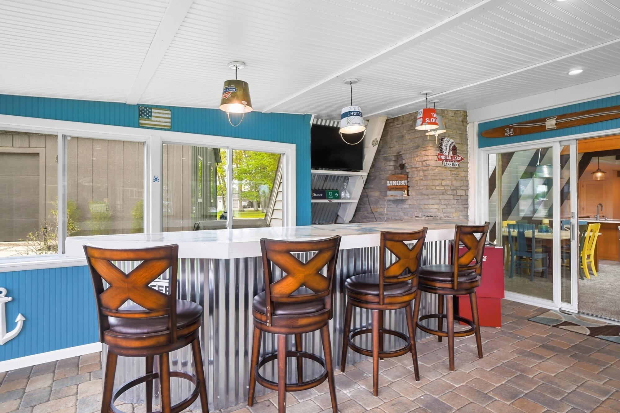 10857 Seminole Shore Drive, Huntsville, Ohio 43324