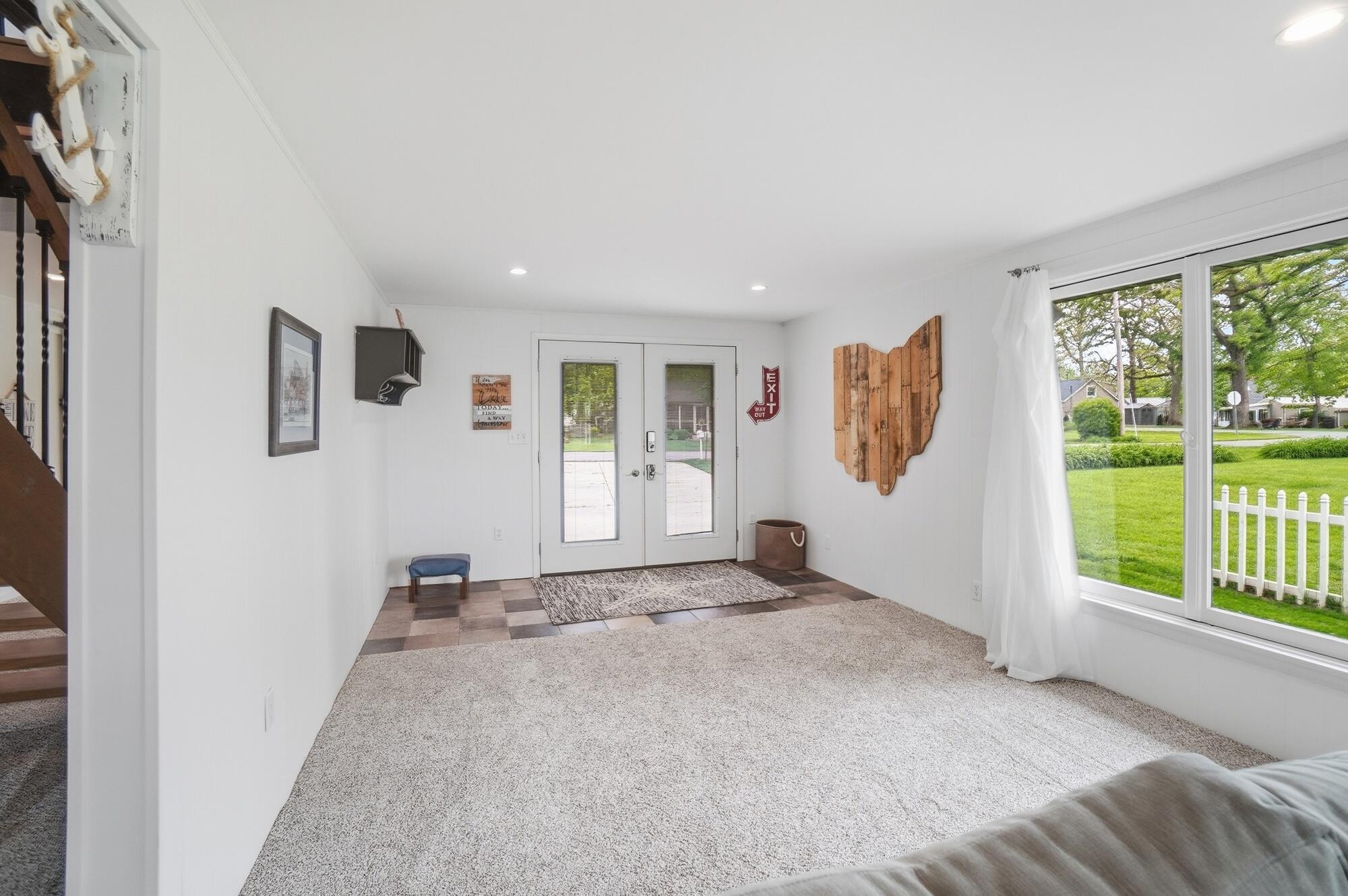 10857 Seminole Shore Drive, Huntsville, Ohio 43324
