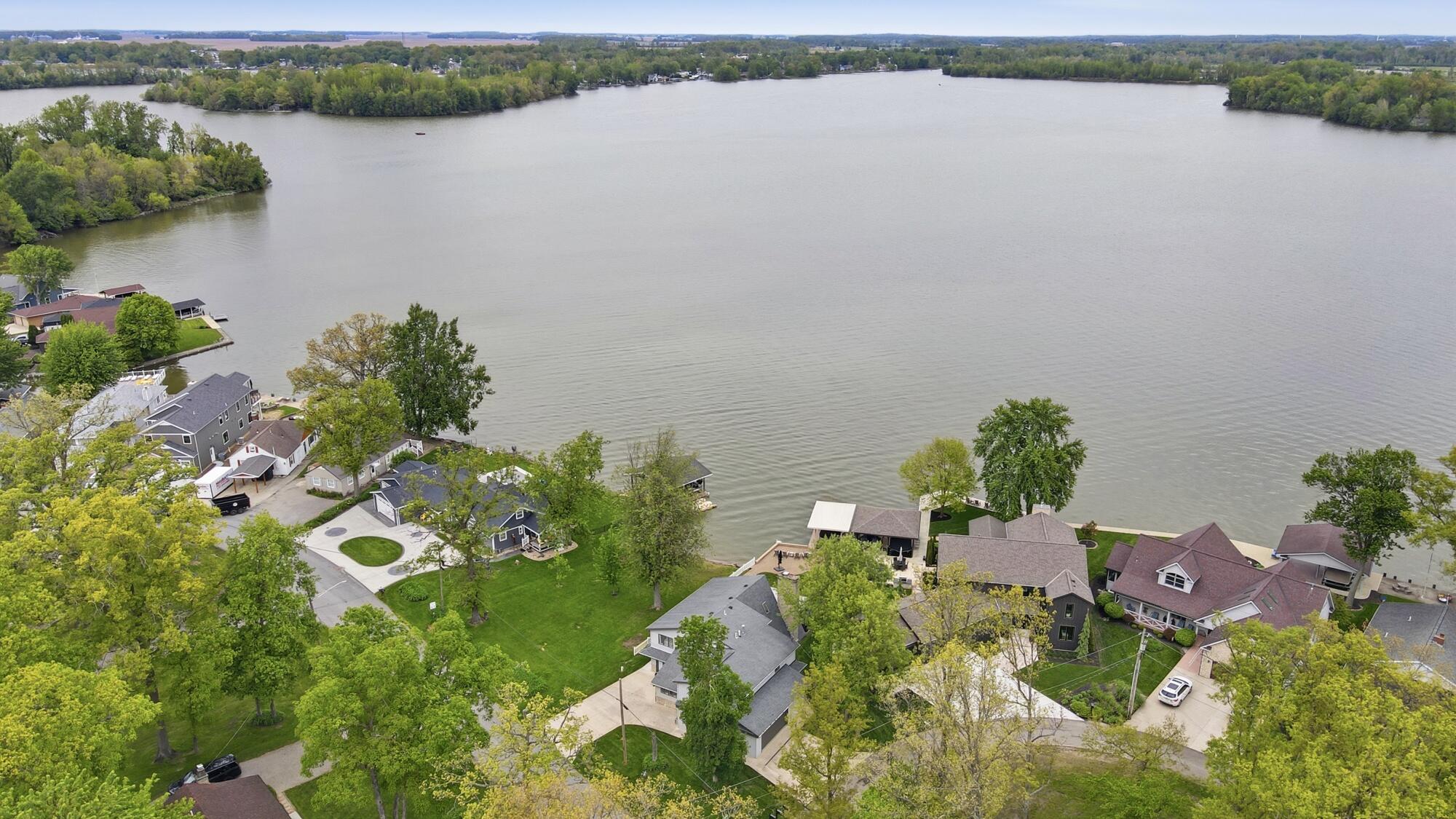10857 Seminole Shore Drive, Huntsville, Ohio 43324