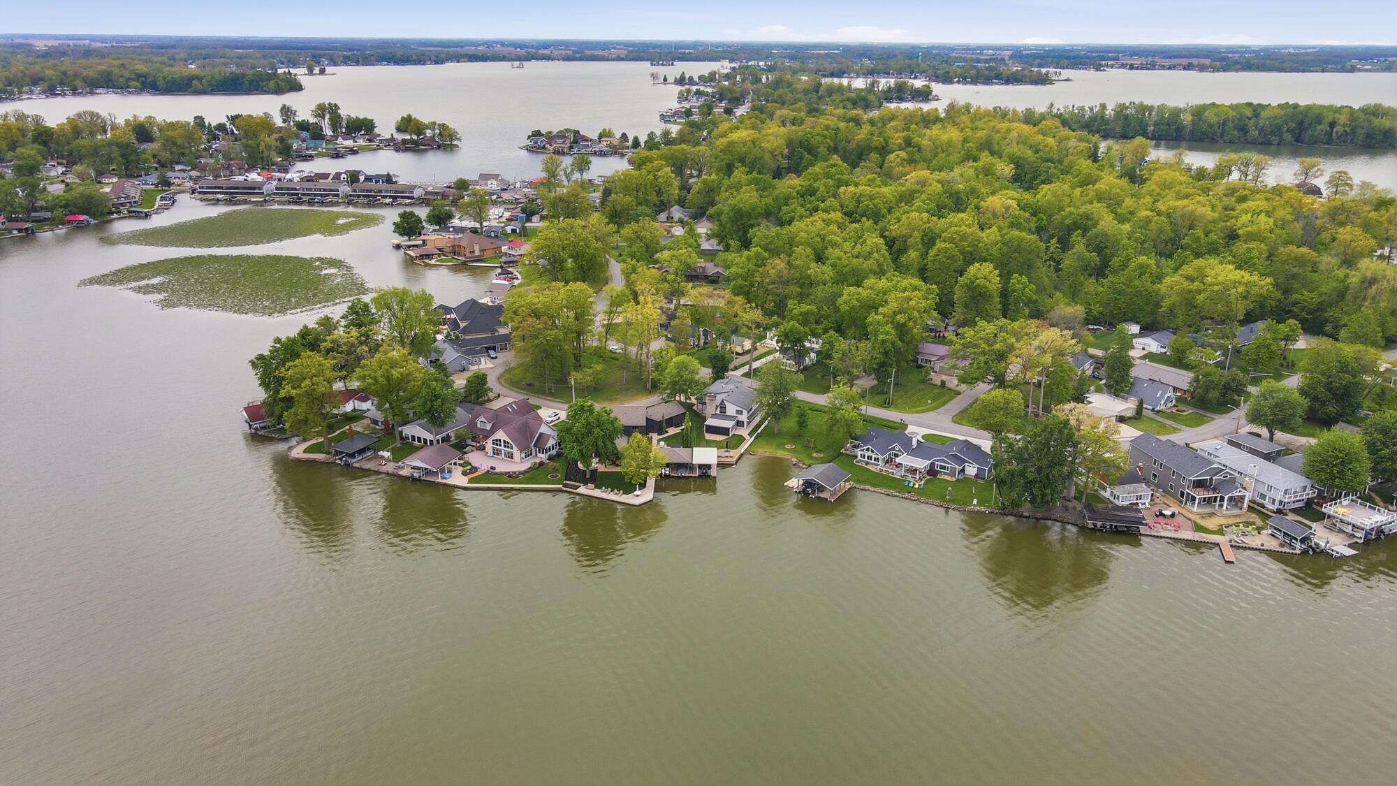 10857 Seminole Shore Drive, Huntsville, Ohio 43324