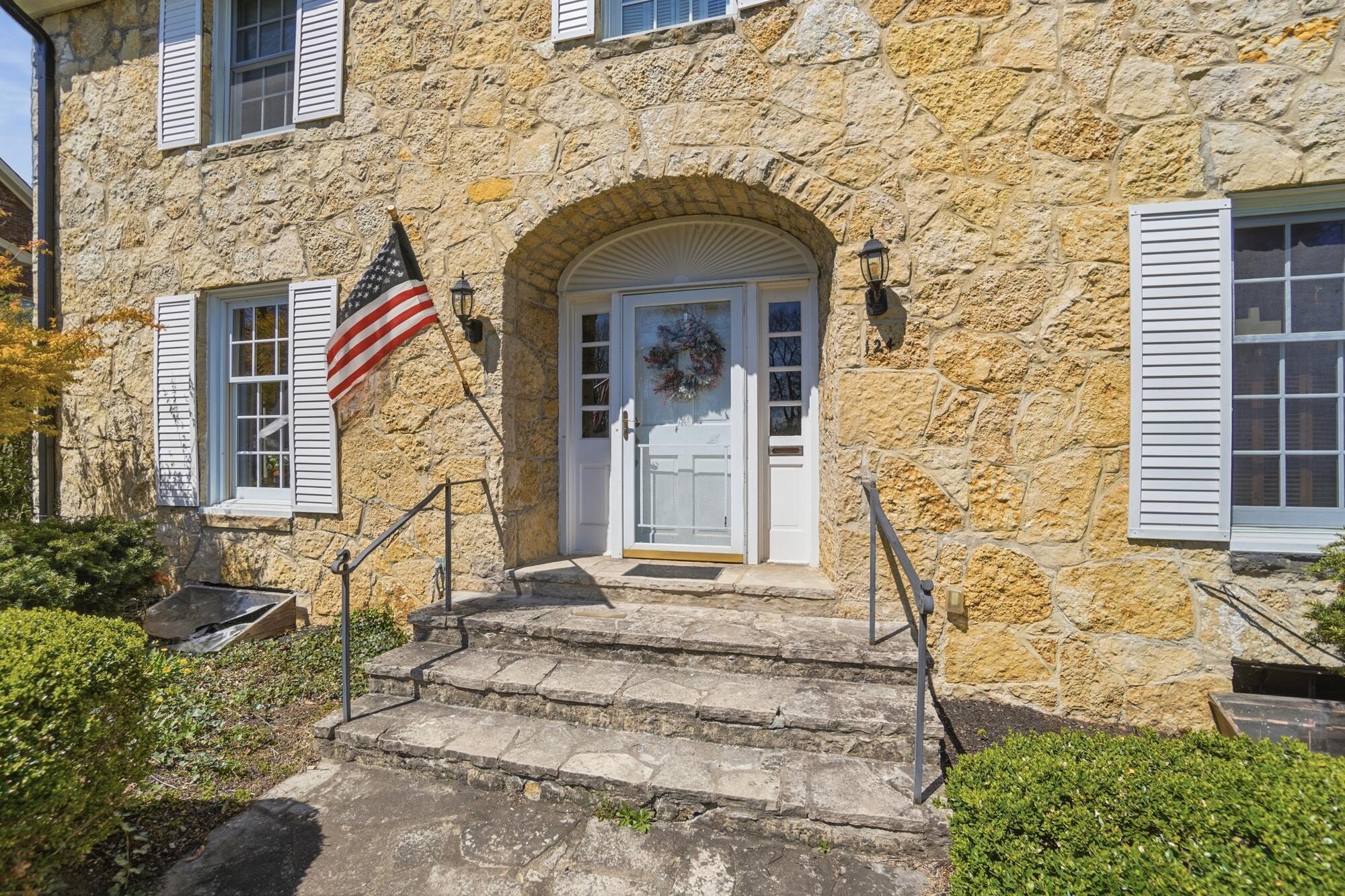 124 Hawthorne Road, Springfield, Ohio 45504