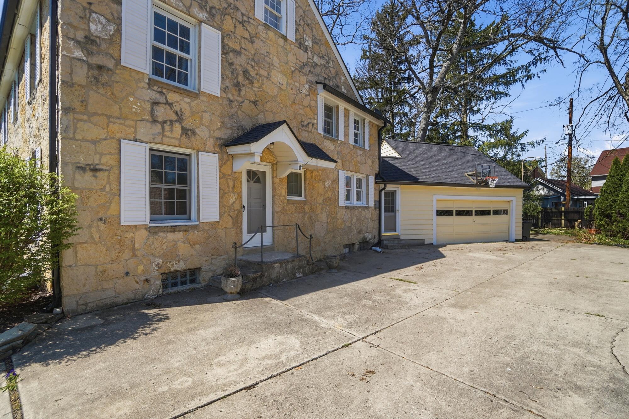 124 Hawthorne Road, Springfield, Ohio 45504