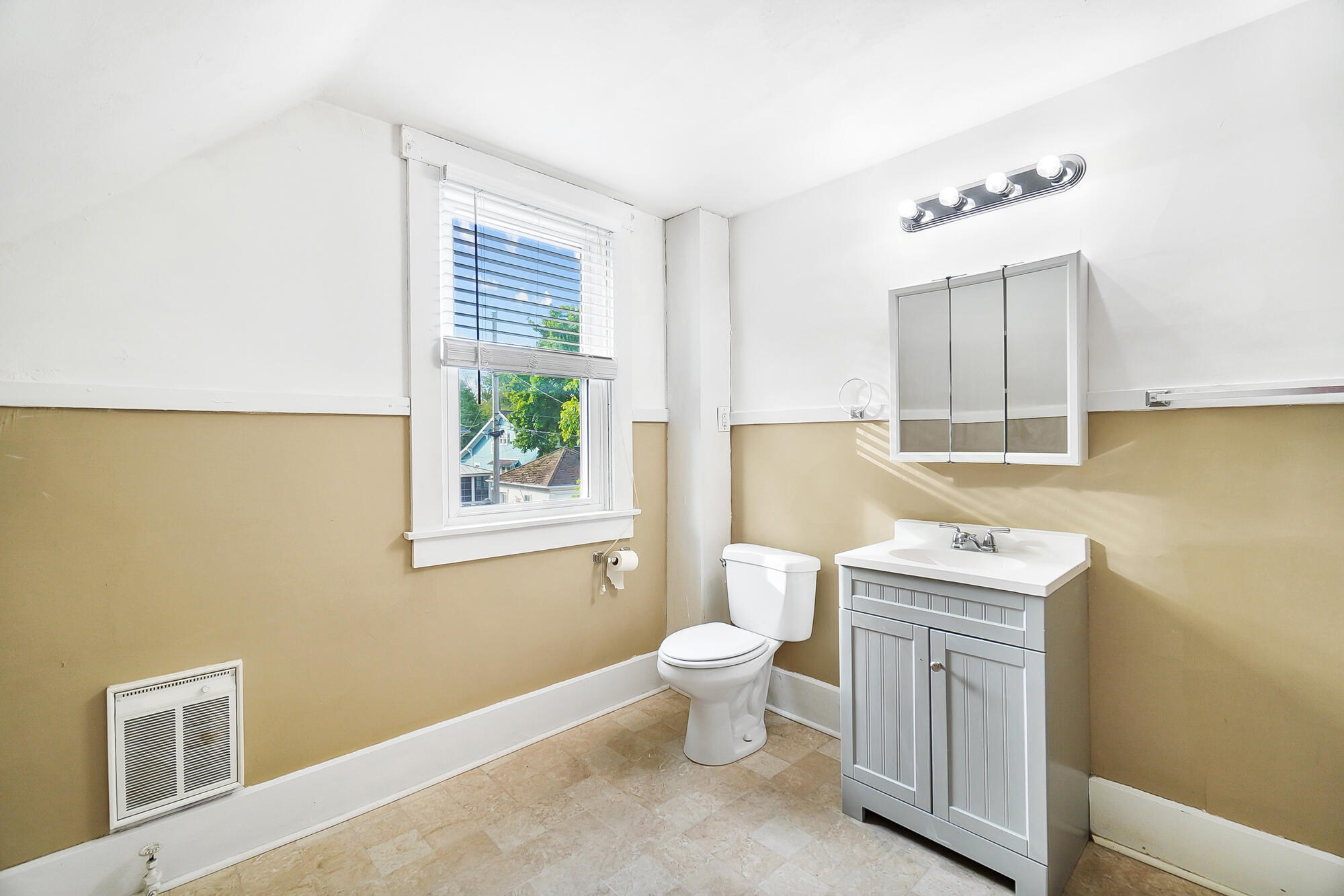 321-323 Short Street, Troy, Ohio 45373