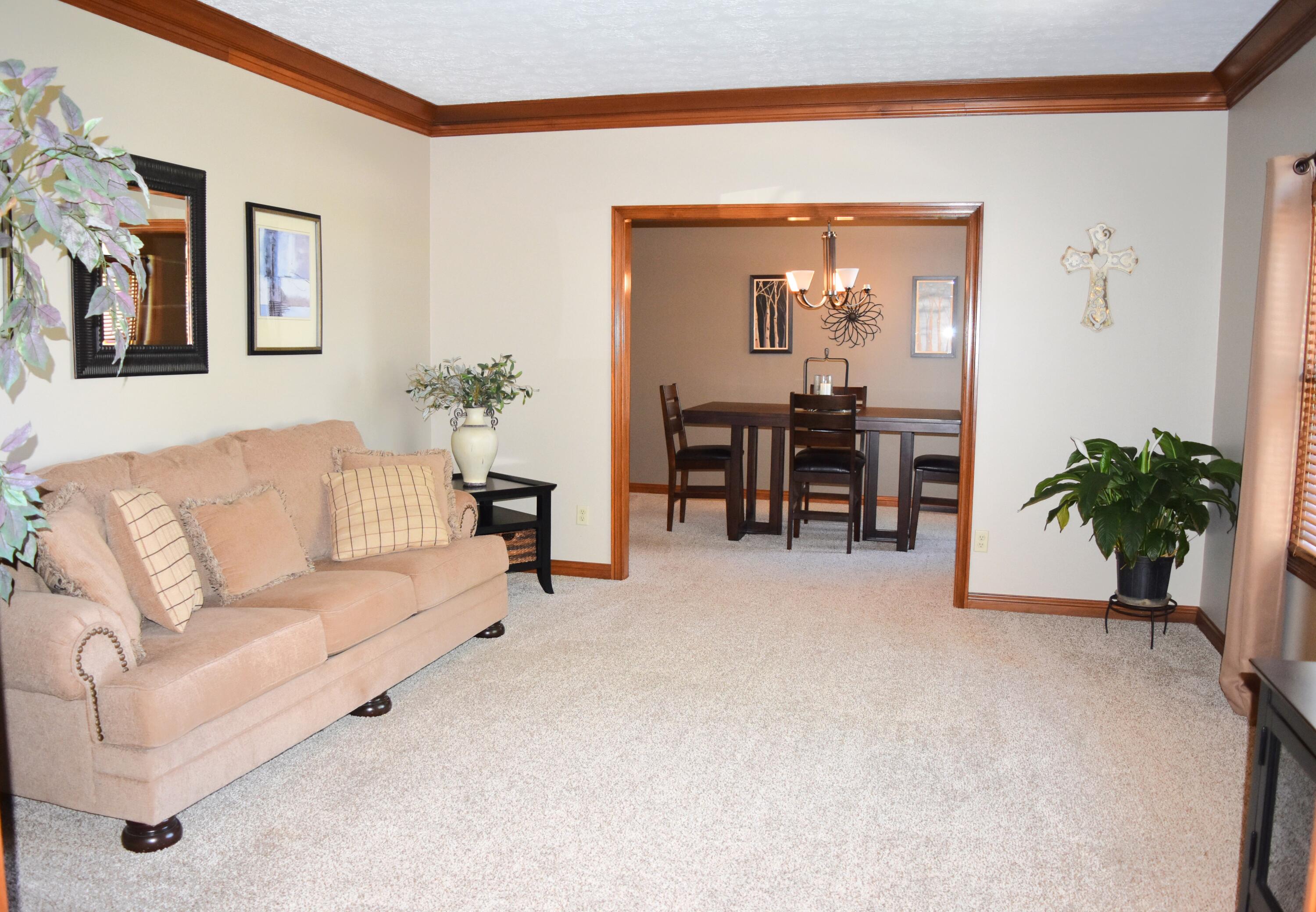 9 Eagles Way, Piqua, Ohio 45356