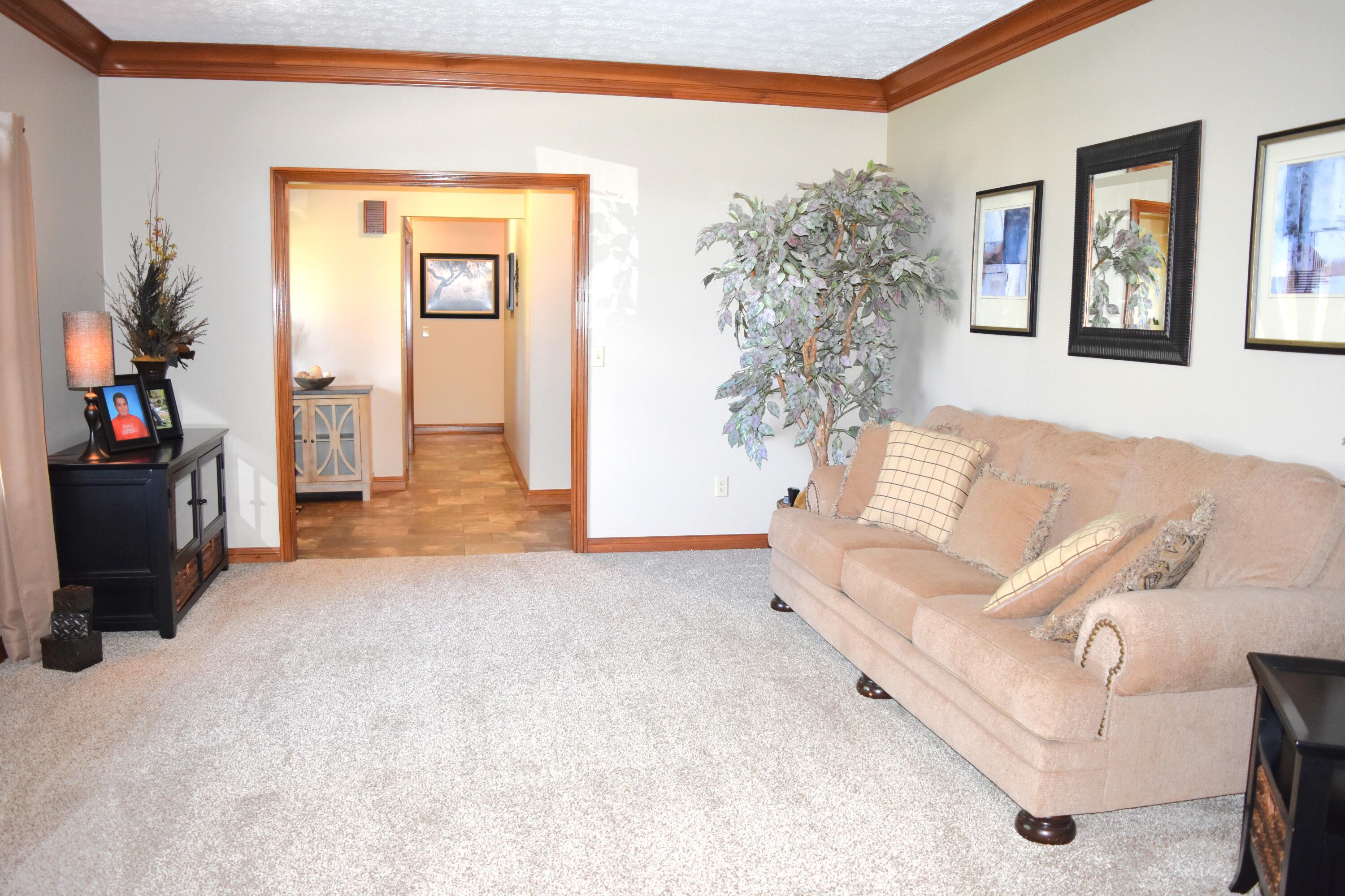 9 Eagles Way, Piqua, Ohio 45356