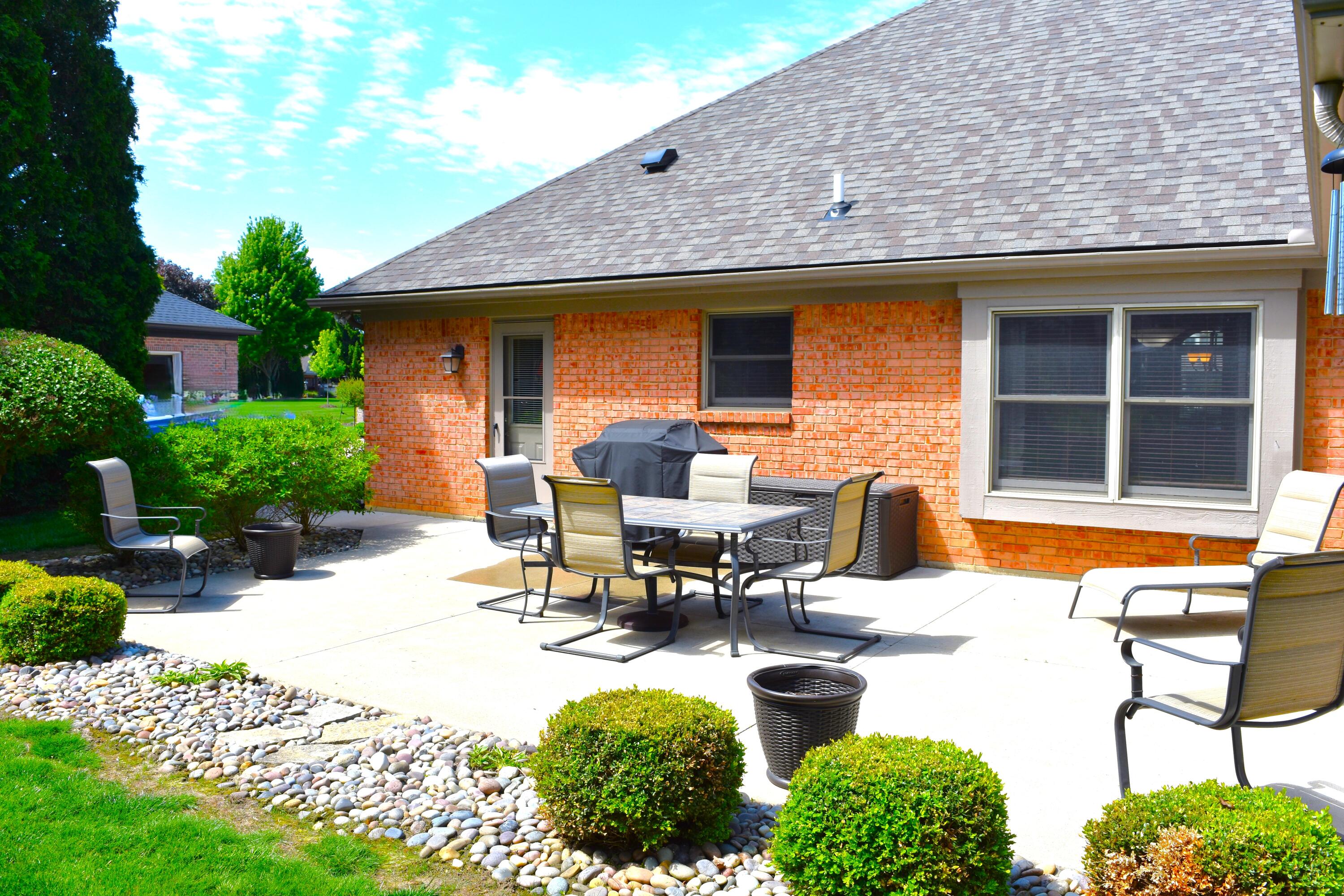 9 Eagles Way, Piqua, Ohio 45356