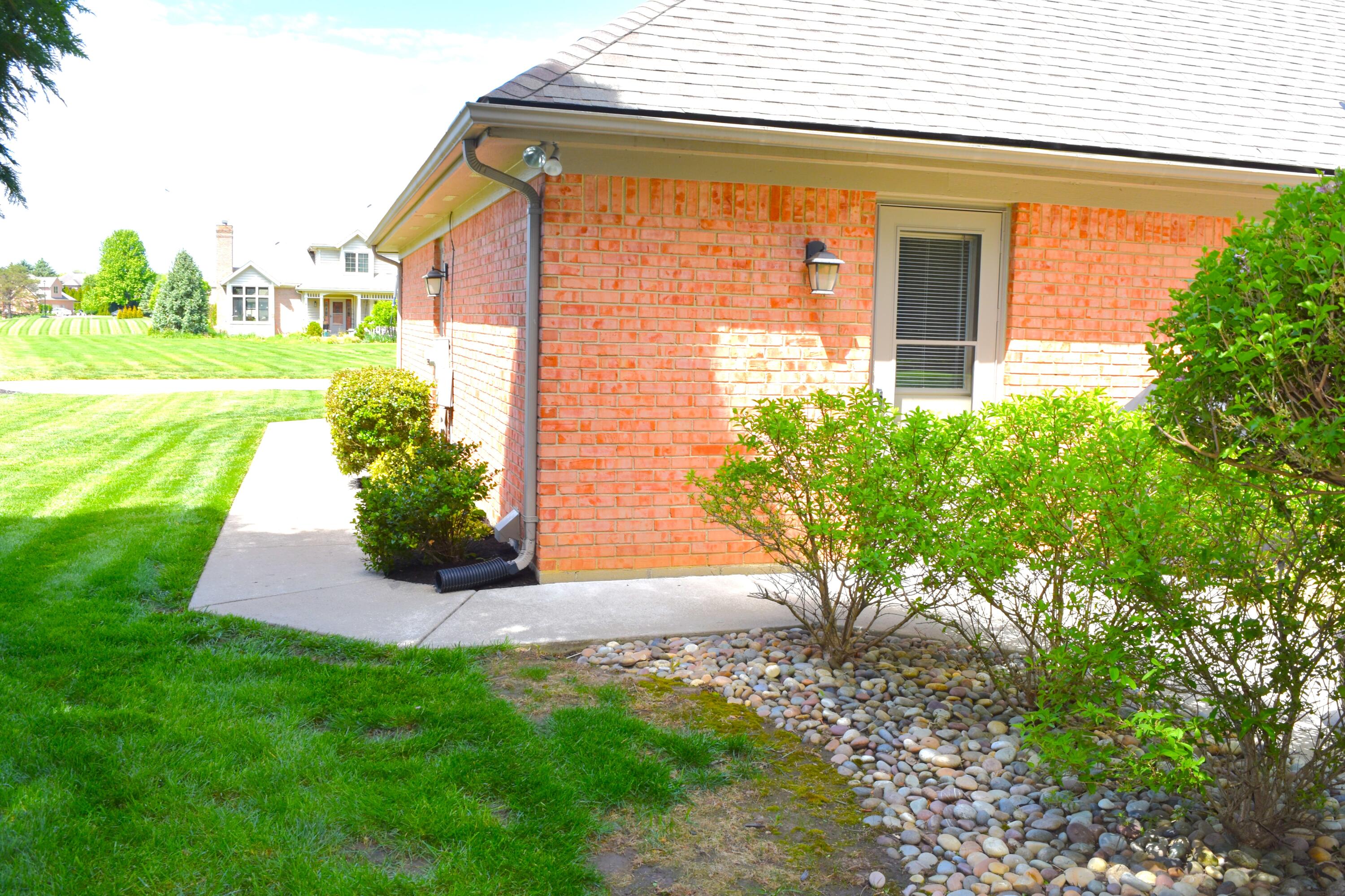 9 Eagles Way, Piqua, Ohio 45356