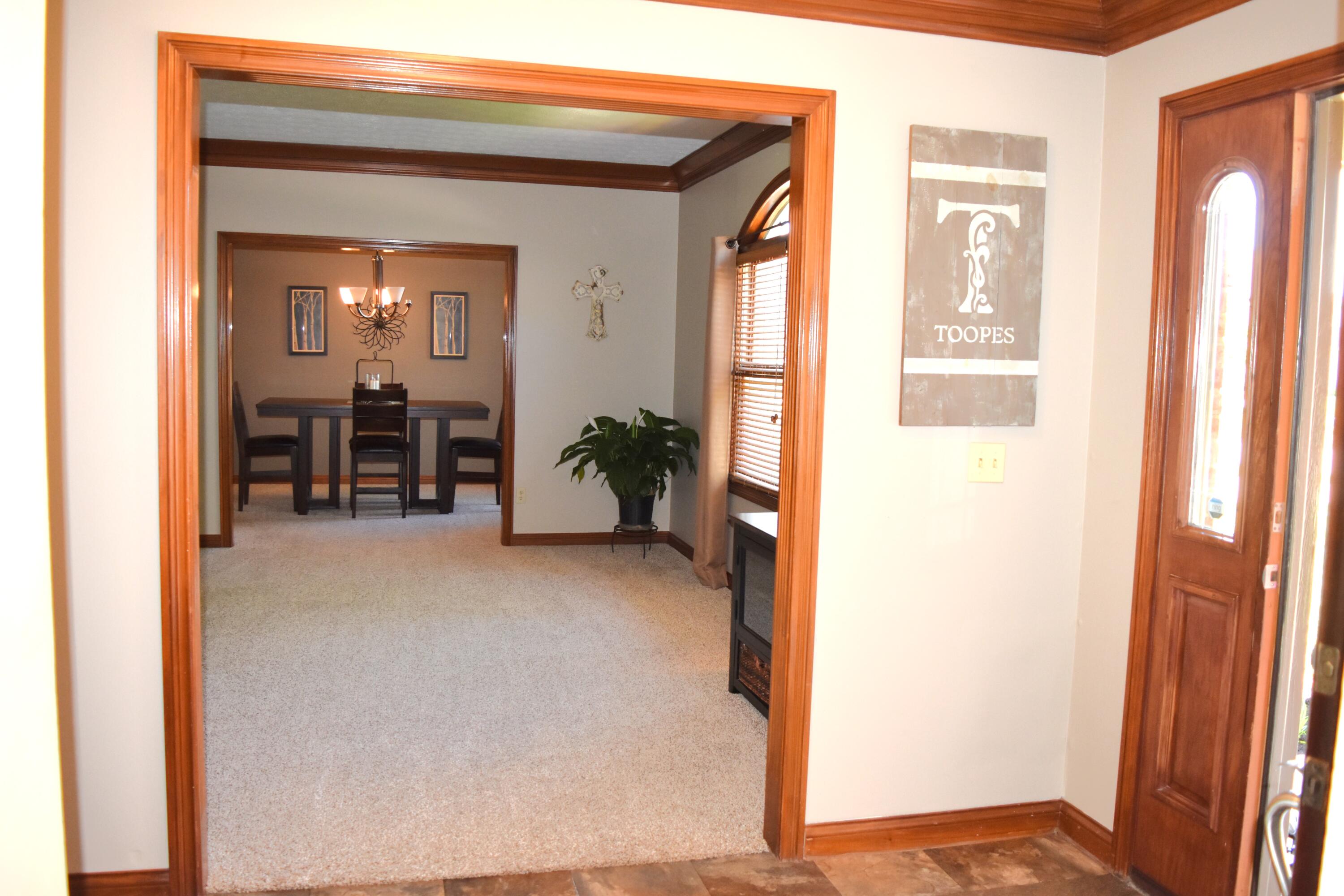 9 Eagles Way, Piqua, Ohio 45356