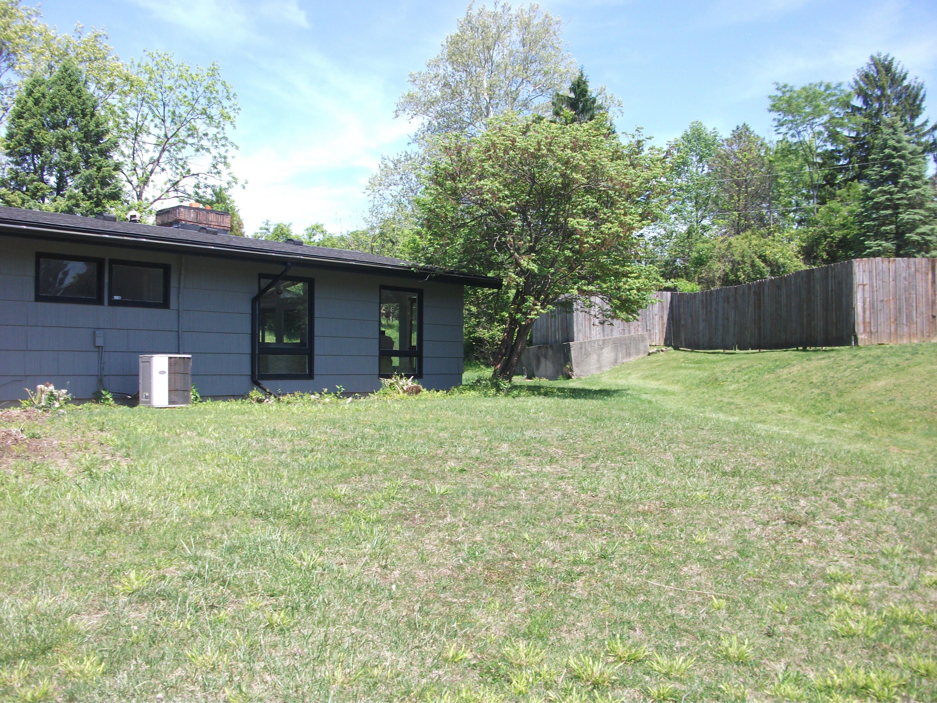 2020 Winding Trail, Springfield, Ohio 45503