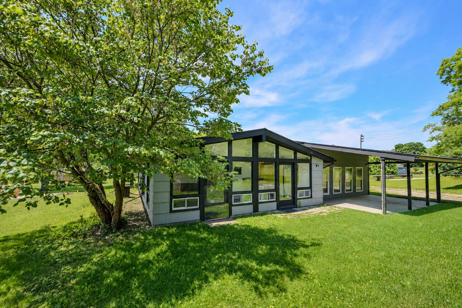 2020 Winding Trail, Springfield, Ohio 45503
