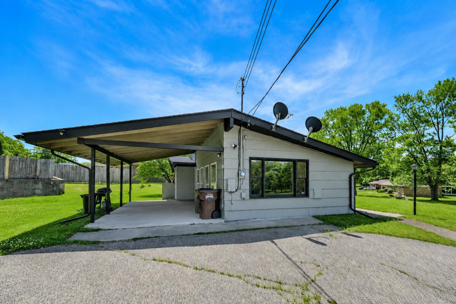 2020 Winding Trail, Springfield, Ohio 45503