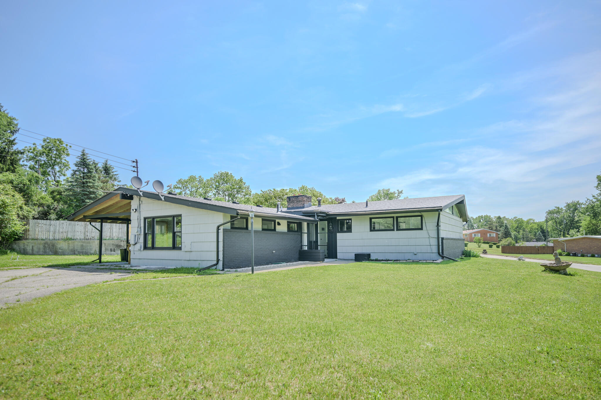2020 Winding Trail, Springfield, Ohio 45503