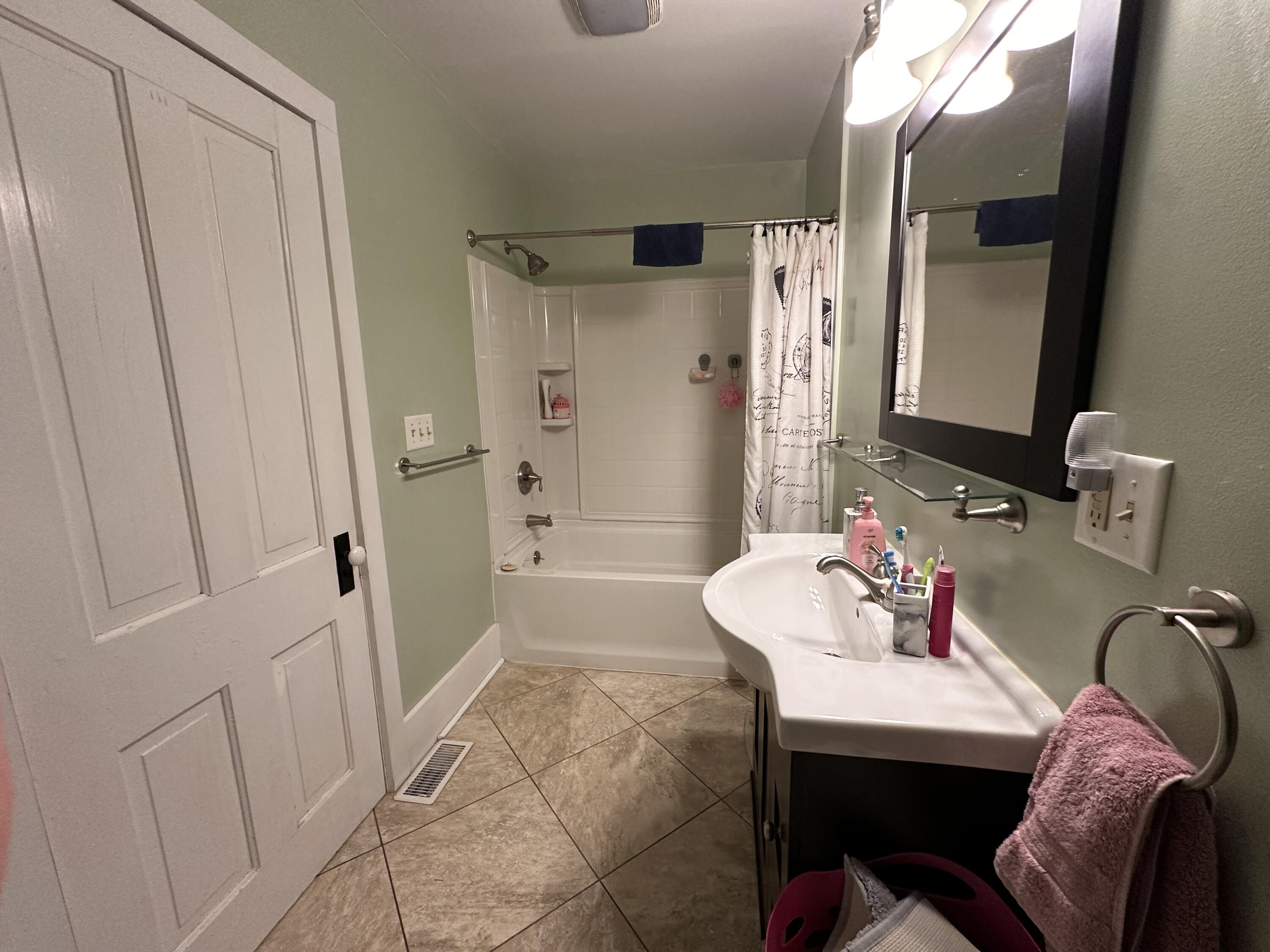 221 Hayes Street, Bellefontaine, Ohio 43311