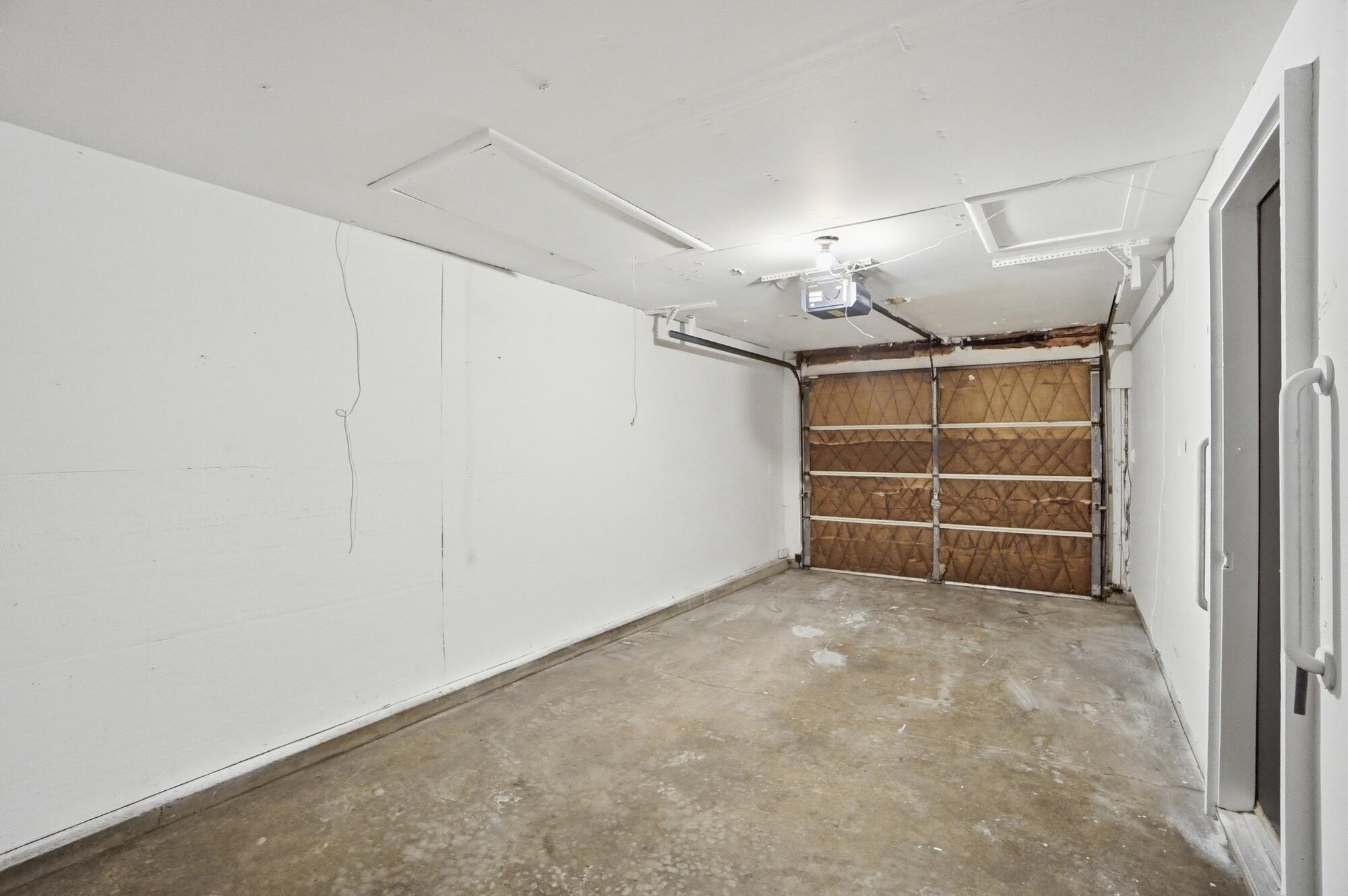 1404 Attleboro Avenue, Springfield, Ohio 45503