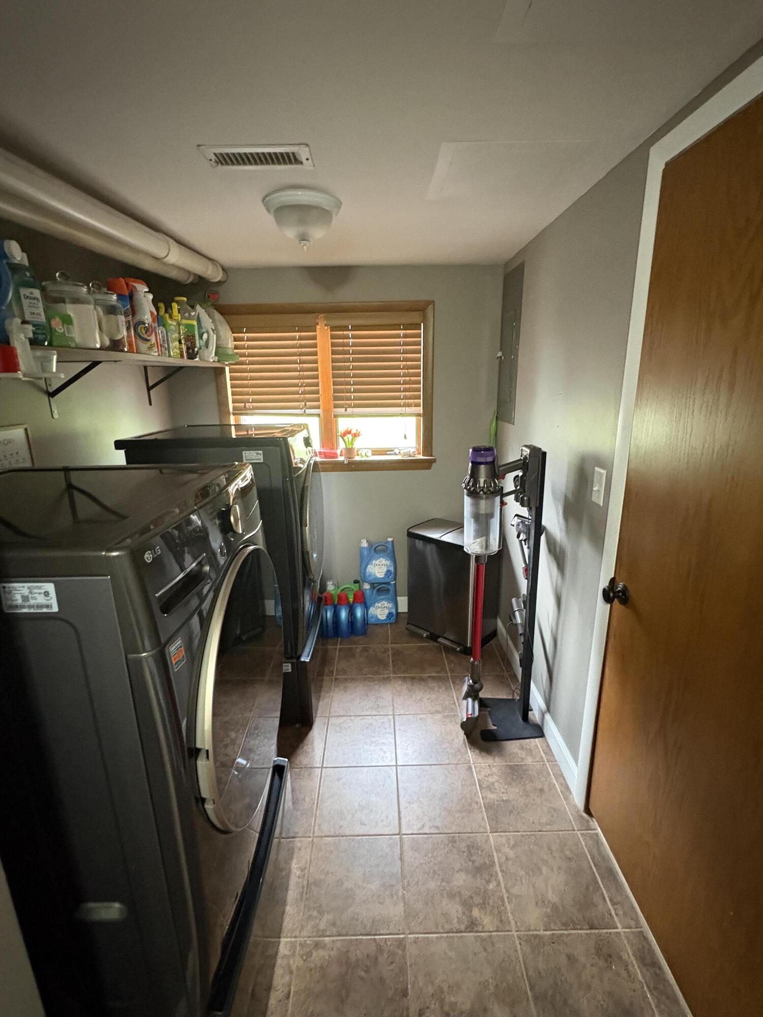 1444 Timberlane Drive, Lima, Ohio 45805