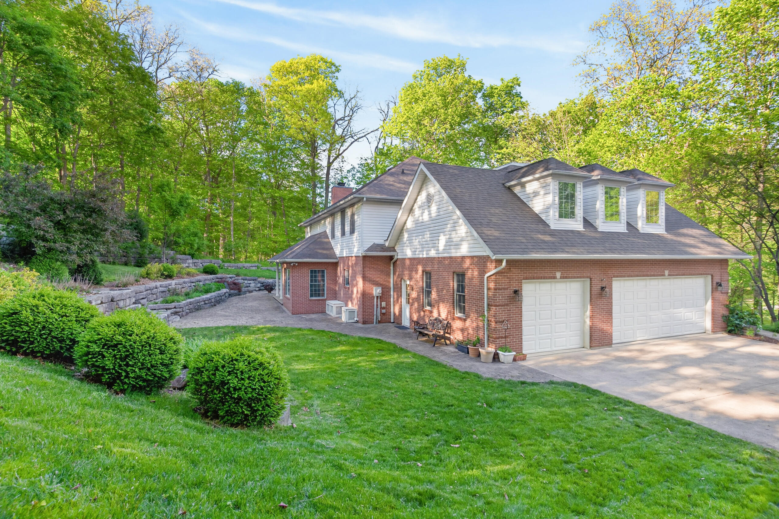 1270 Driftwood Trail, Sidney, Ohio 45365